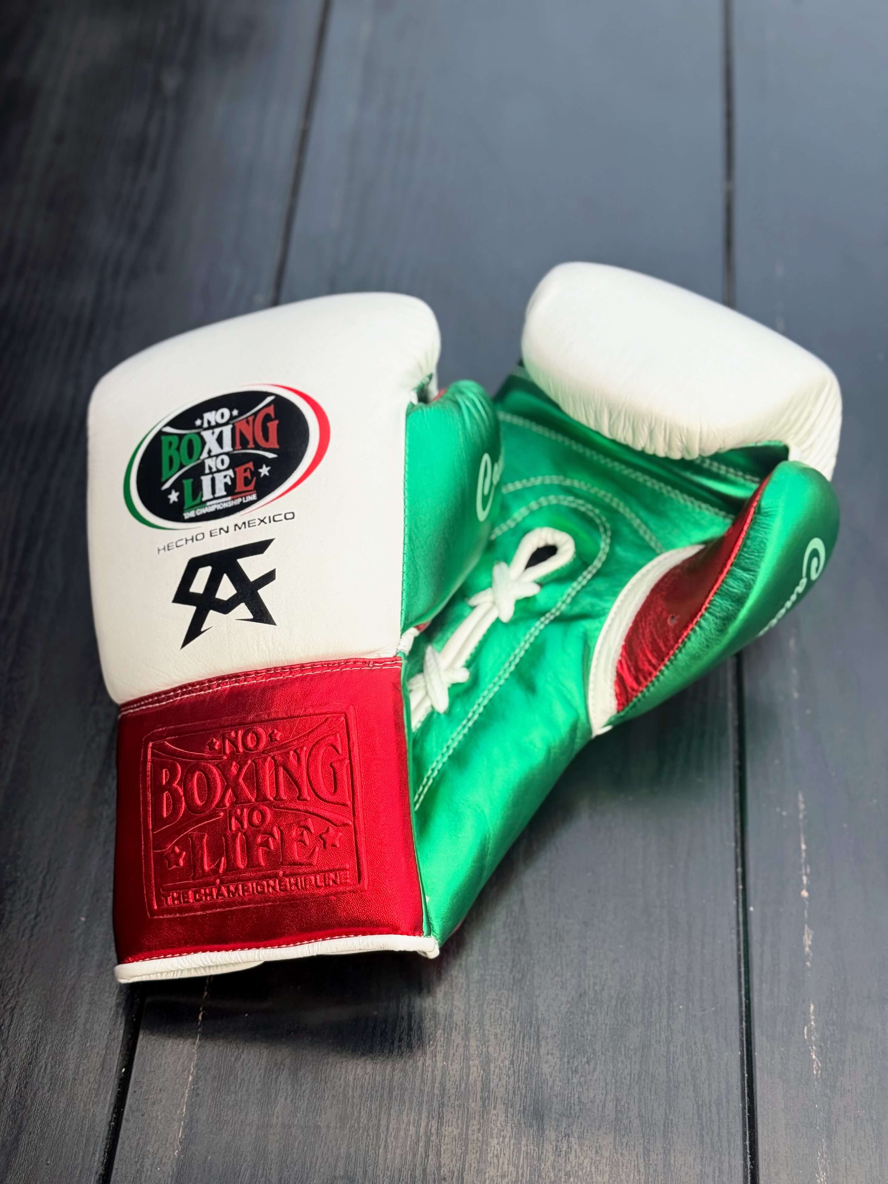 No Boxing No Life Boxing Gloves White/Red/Green 14oz Leather Training Gloves