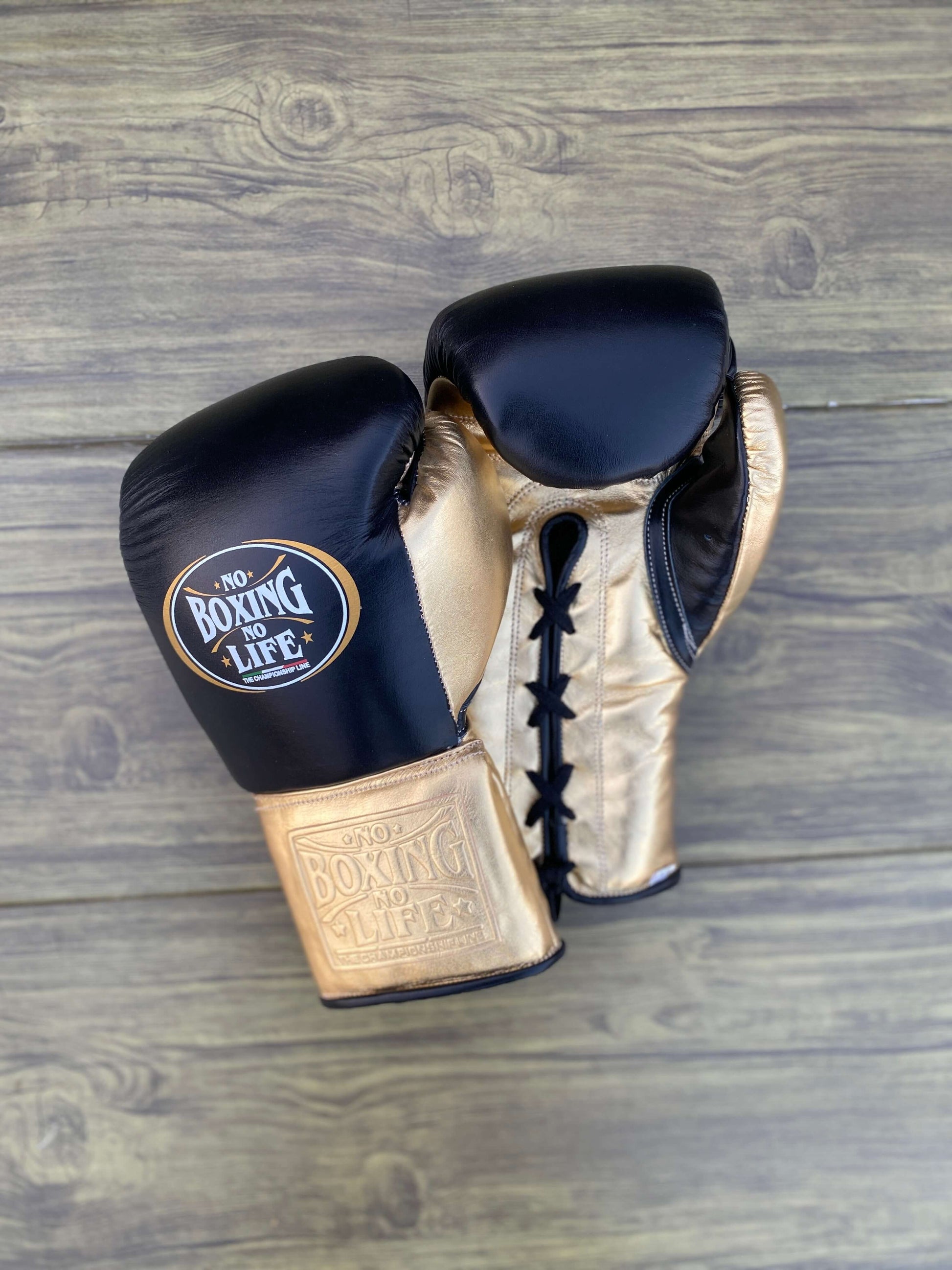 No Boxing No Life Black/Gold Boxing Set Gloves View