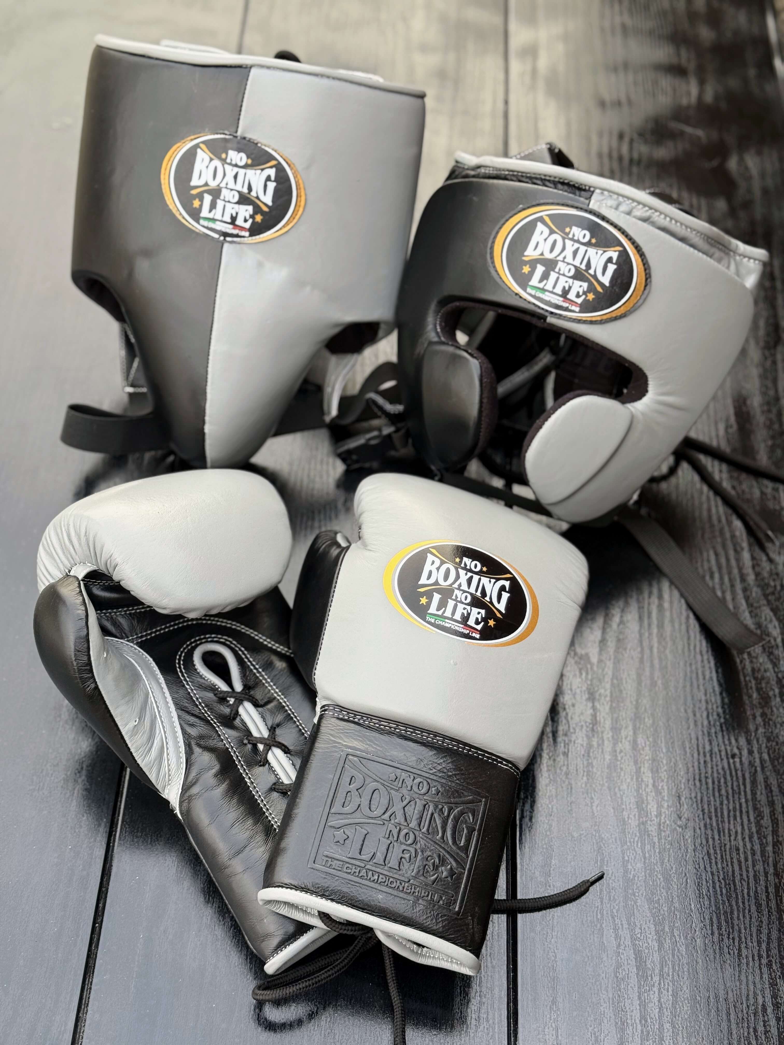No Boxing No Life Beginner Boxing Set Grey/Black Gloves Training Kit