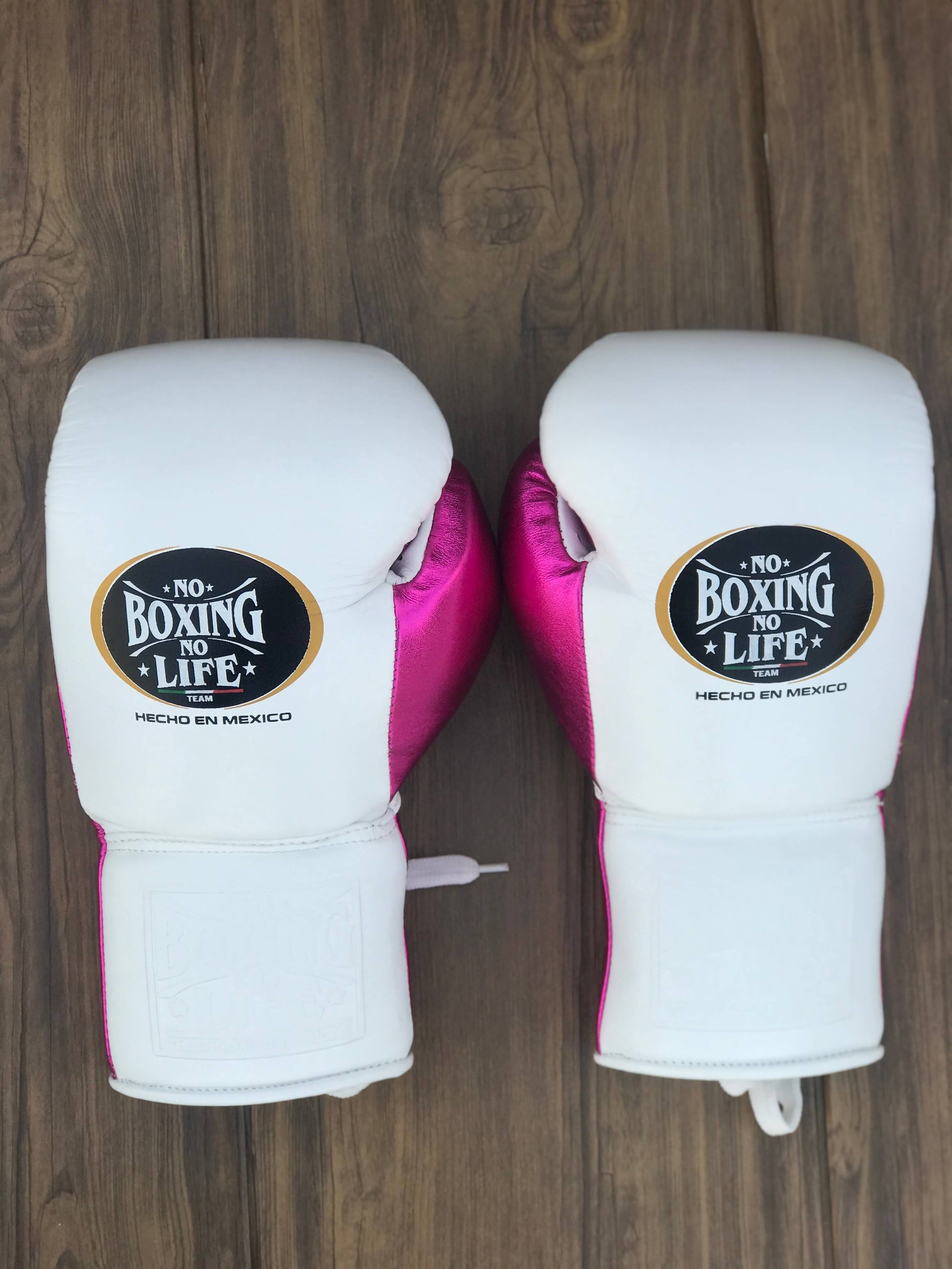No Boxing No Life Sparring Boxing Set Pink/White Complete Gear Bundle Gloves Back View