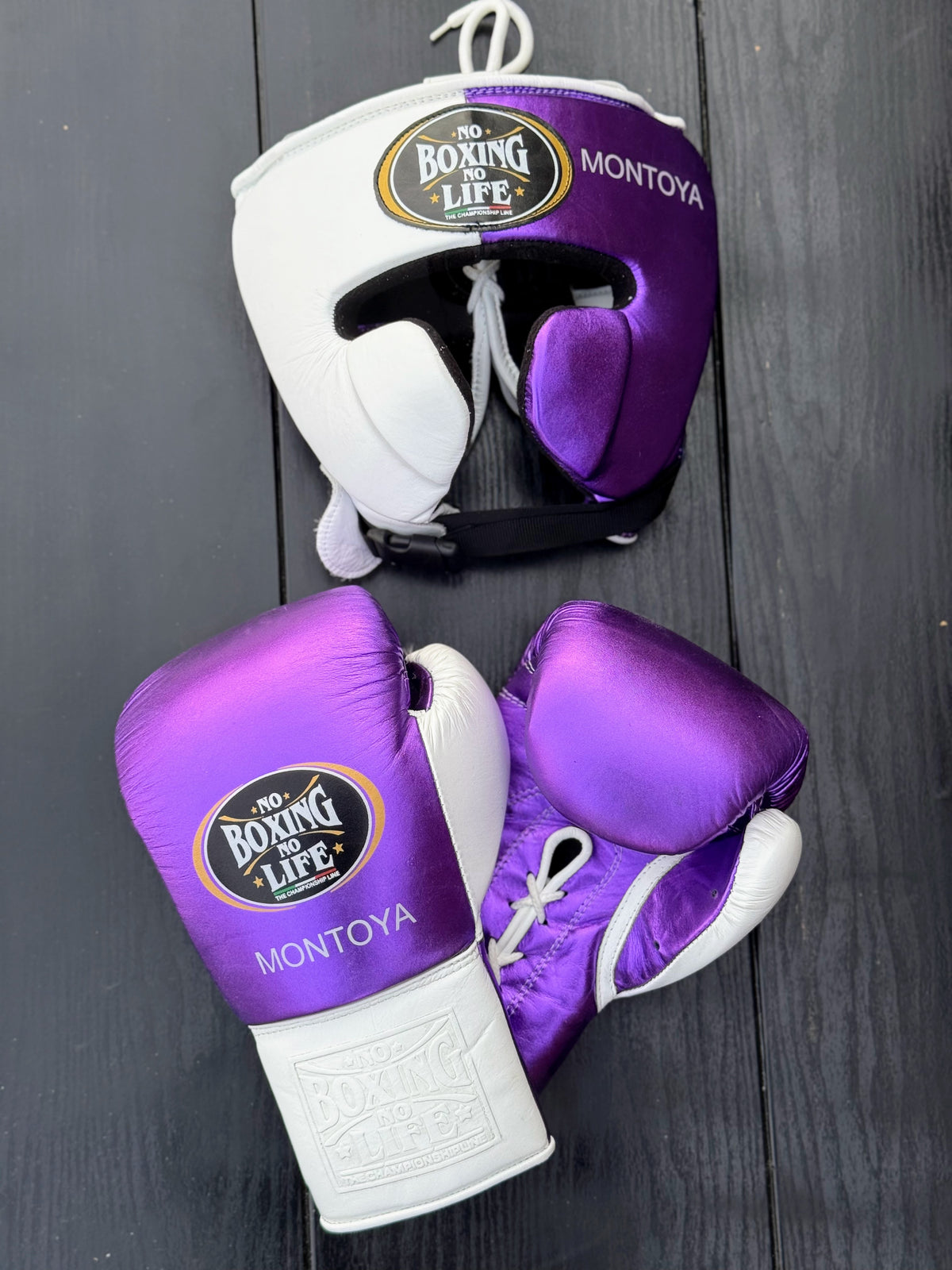 No Boxing No Life Set Purple/White  Leather Gloves Close View