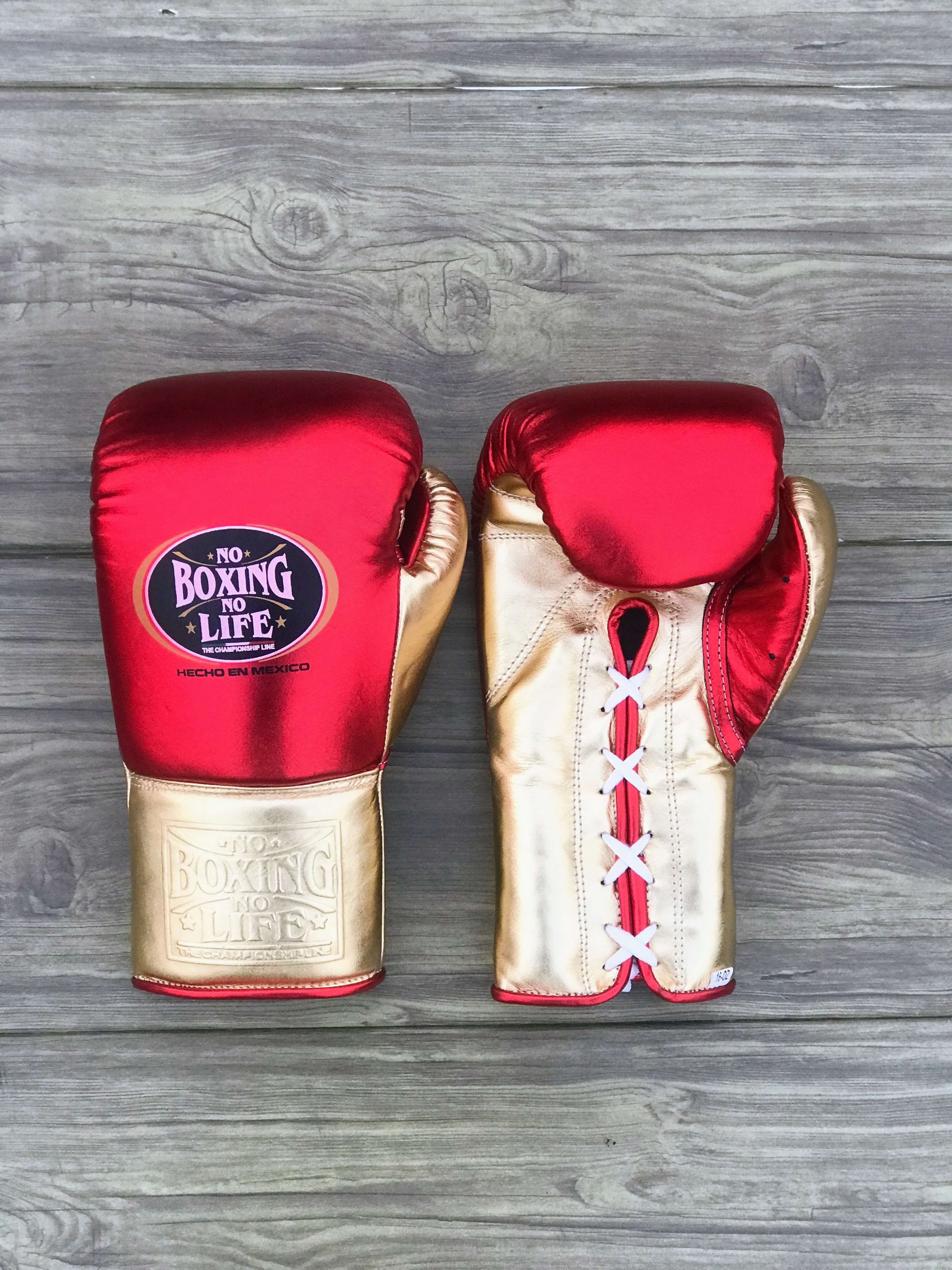 No Boxing No Life Complete Boxing Set Red/Gold Gloves Front View