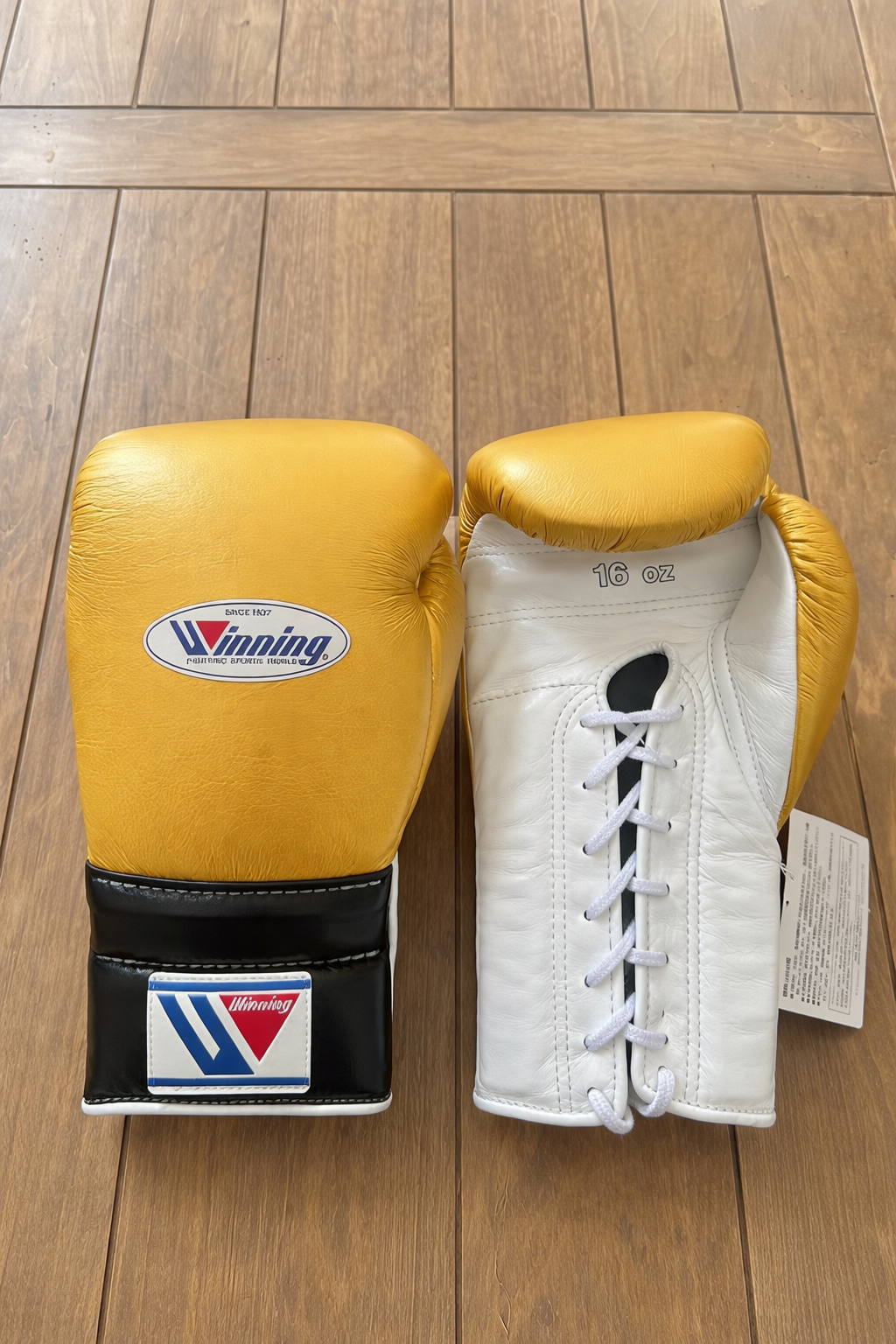 Winning Gold/White/Black boxing gloves professional boxing gear premium quality