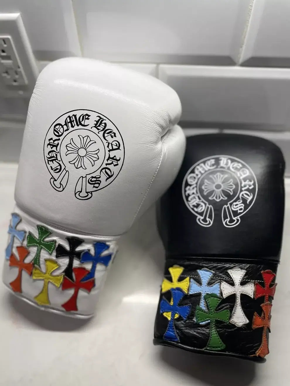 Winning Black/White Leather Boxing Gloves Heavy Duty Training Pair