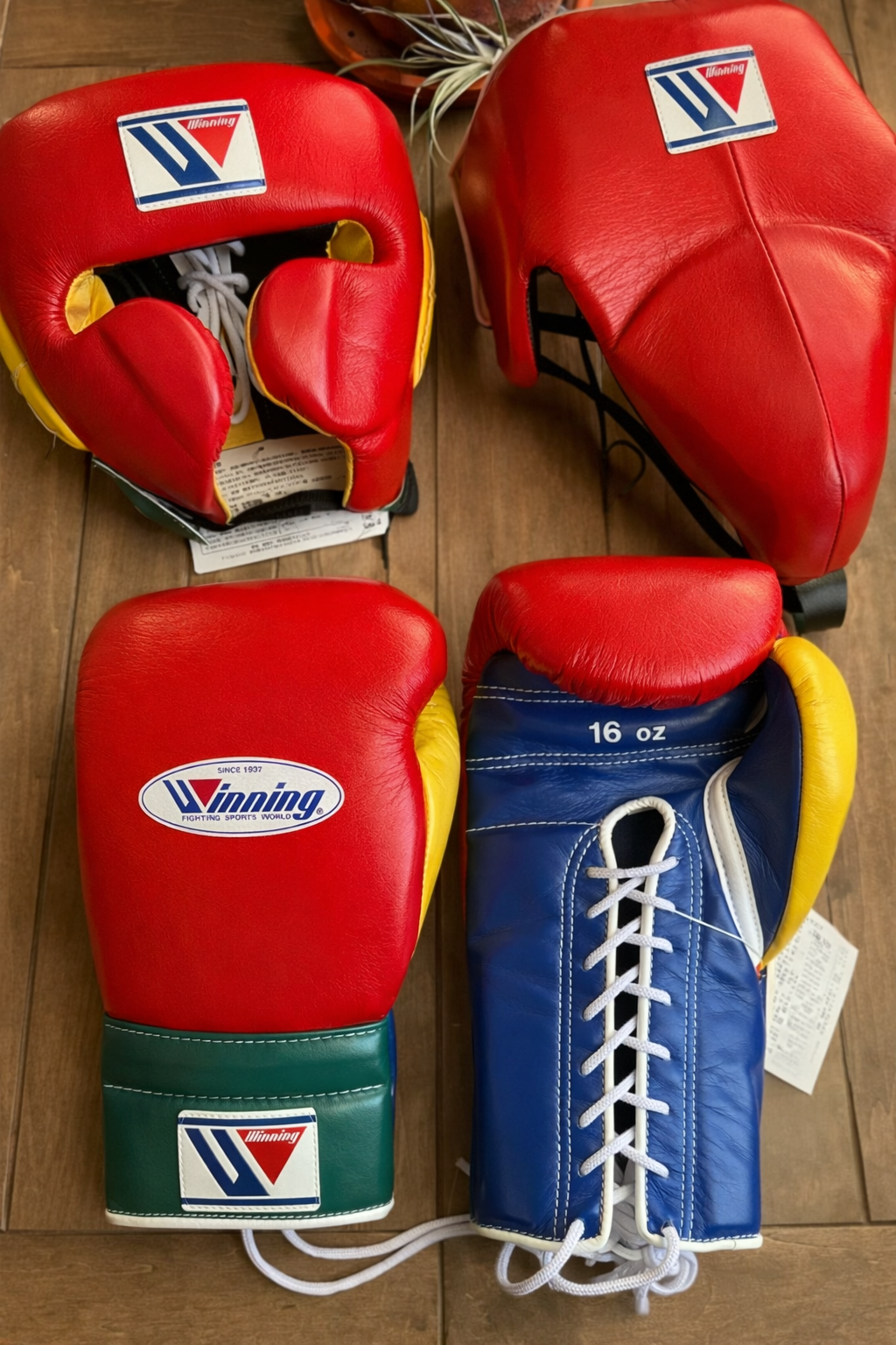Budget Friendly Winning Custom Gloves Set Red/Blue/Green/Yellow Complete Pack