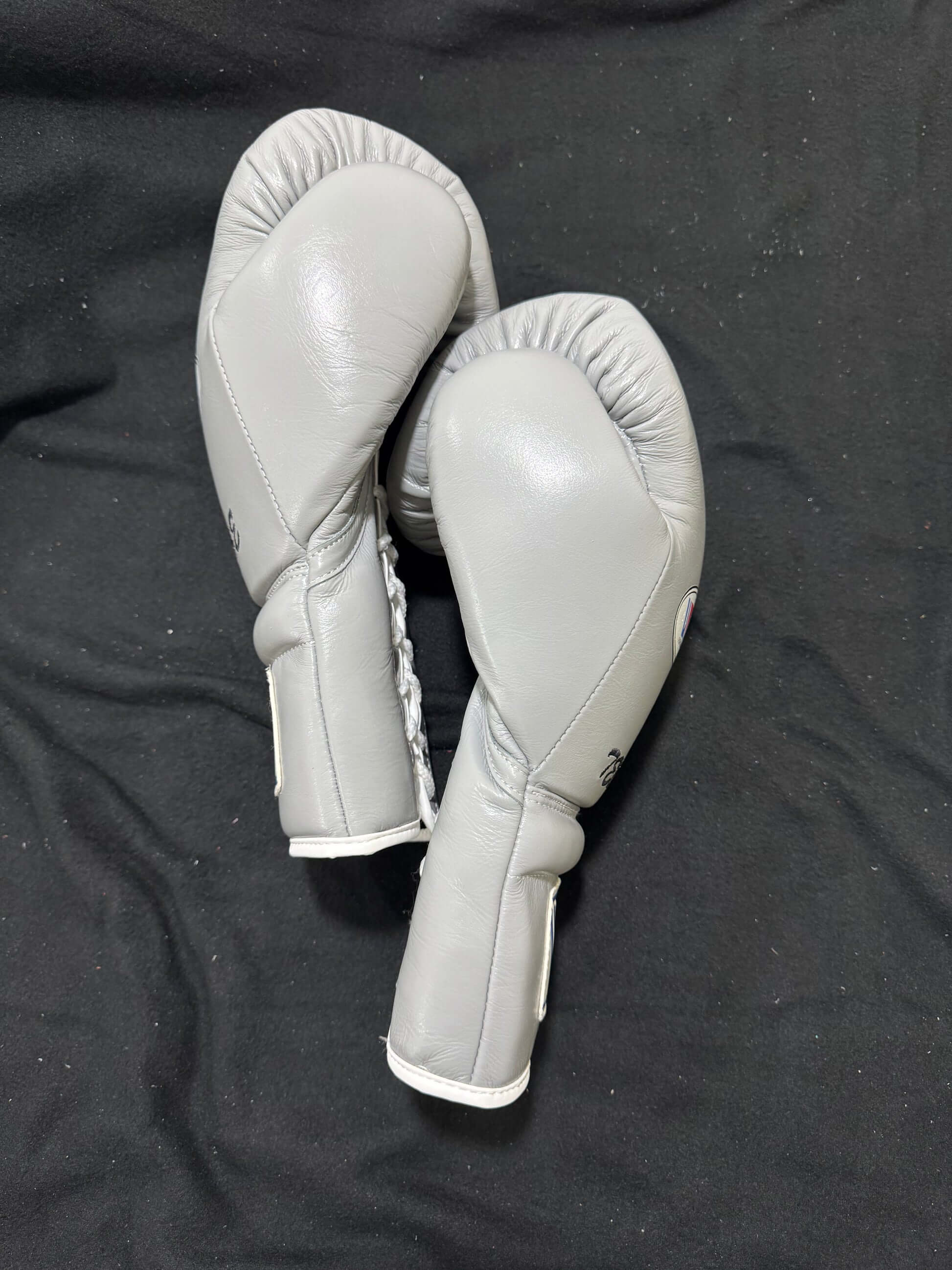 Winning Light-Grey Leather Boxing Gloves Thumb View