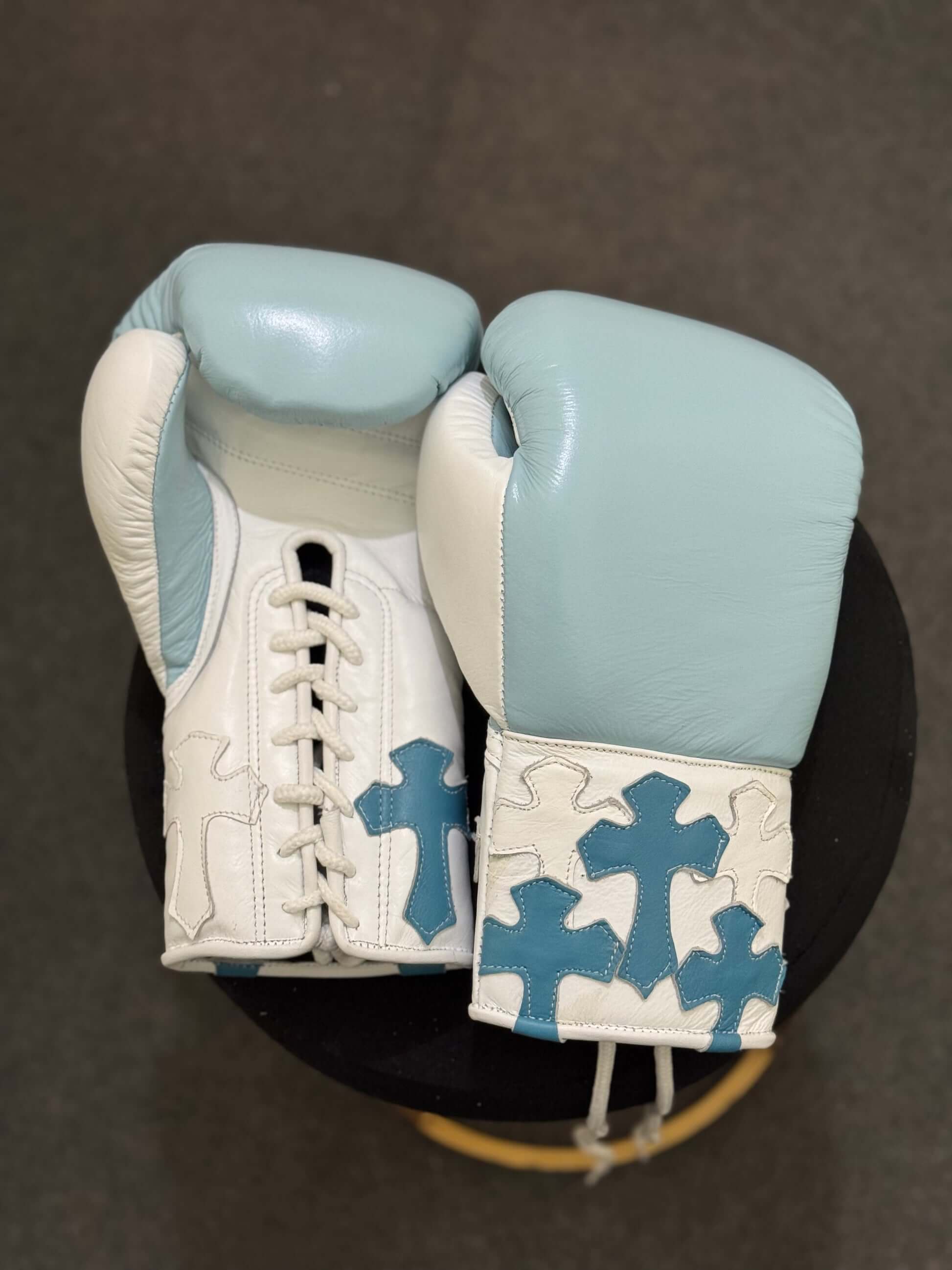 Winning Teal/White Lace-Up Boxing Gloves Classic Training Gloves