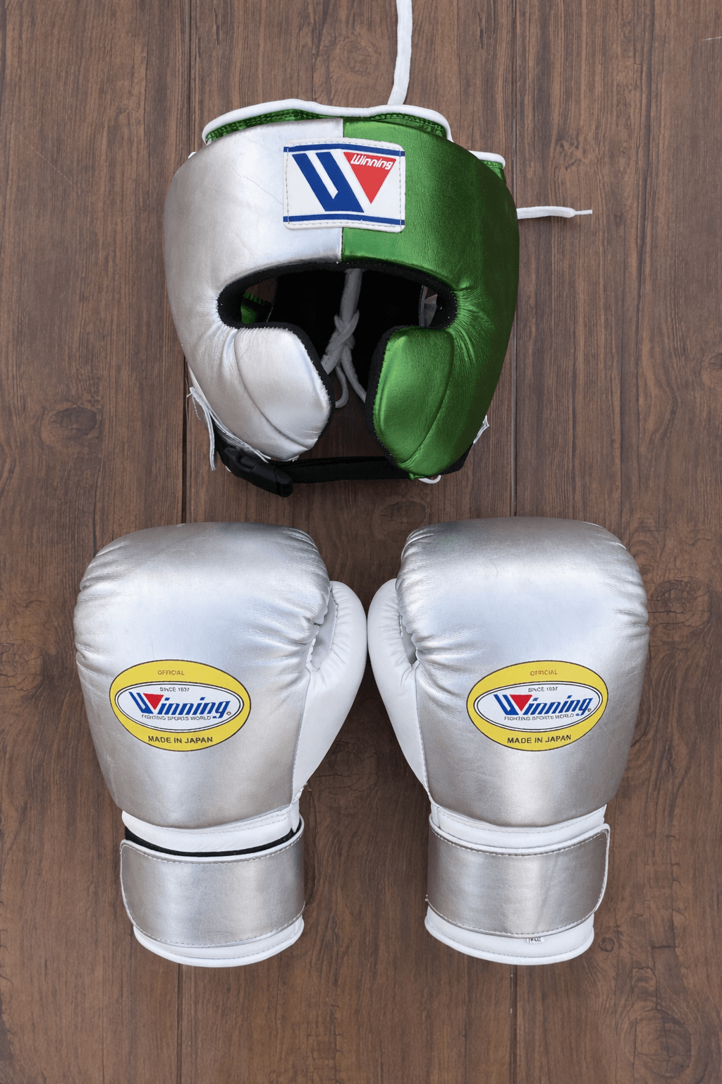 Winning Leather Boxing Set Silver/Green Gym Training Kit