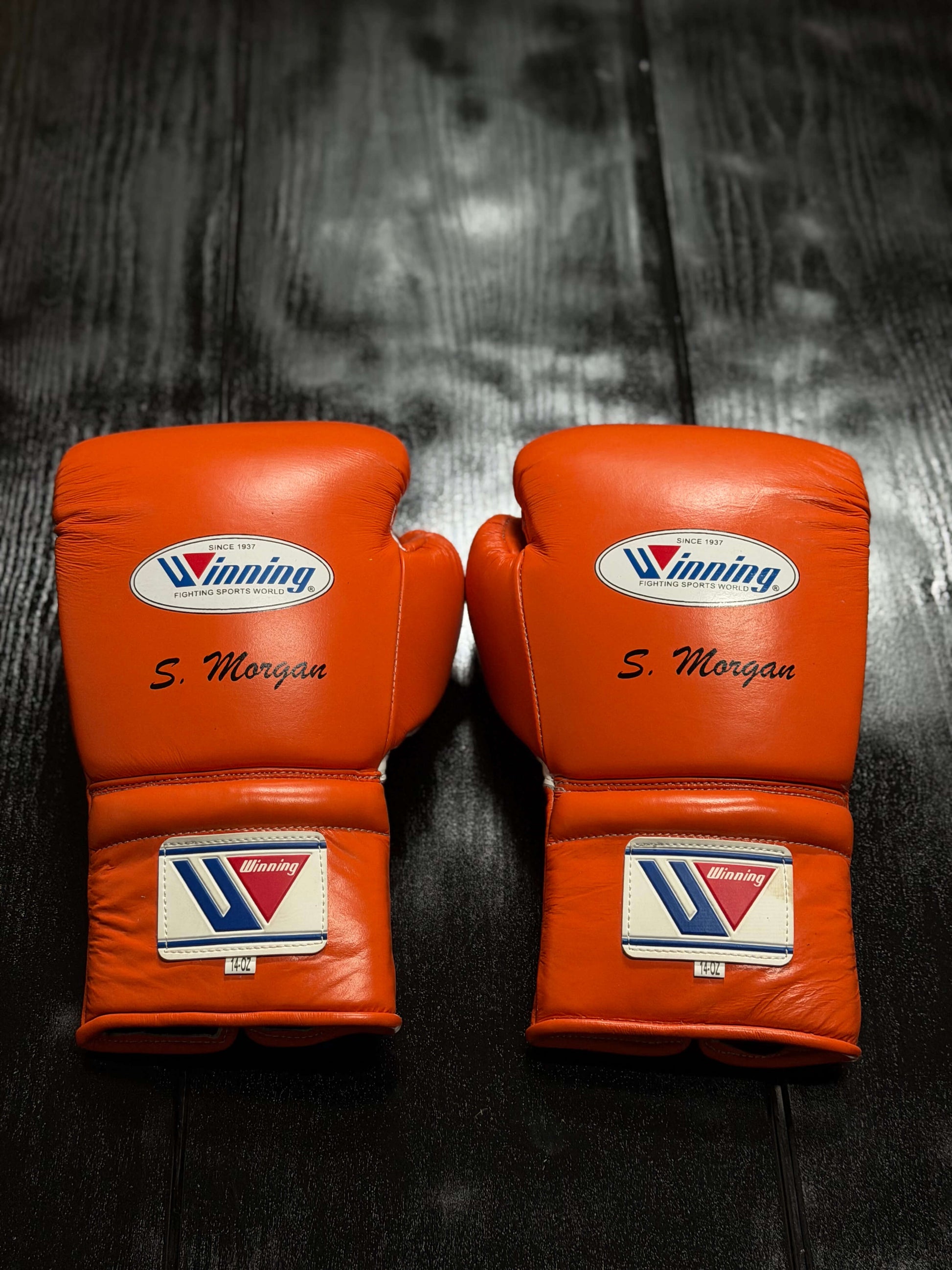 Winning Boxing Sets Orange Leather Gloves Back View