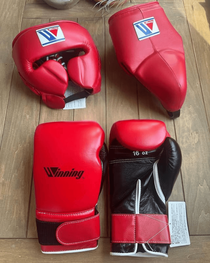 Winning Red/Black Boxing Set Premium Training Gloves Kit