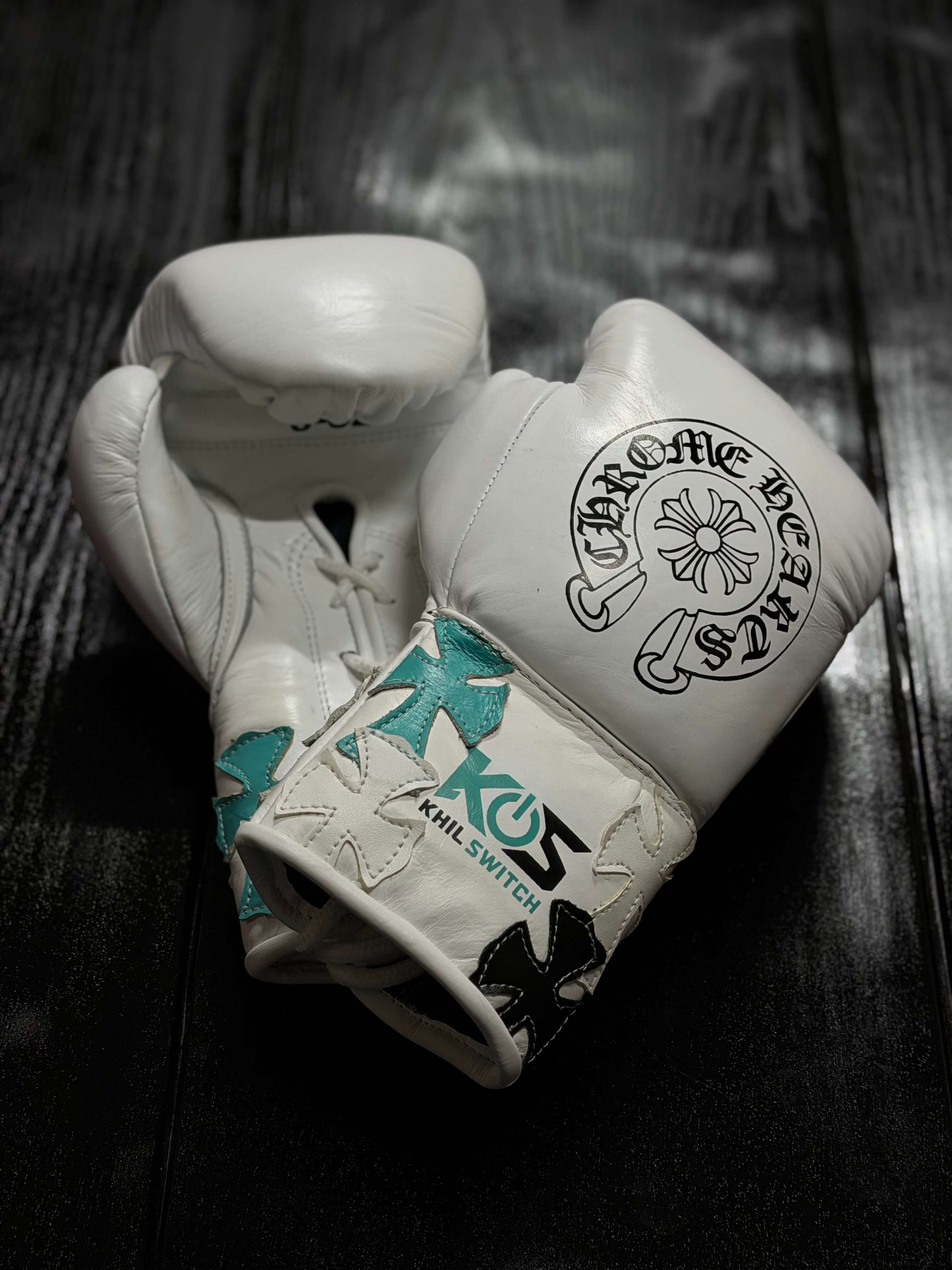Winning Boxing Sets White/Black/Teal Chrome Heart Style Training Set Gloves Back View