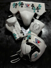 Winning Boxing Sets White/Black/Teal Chrome Heart Style Training Set with Gloves and Focus Mitts