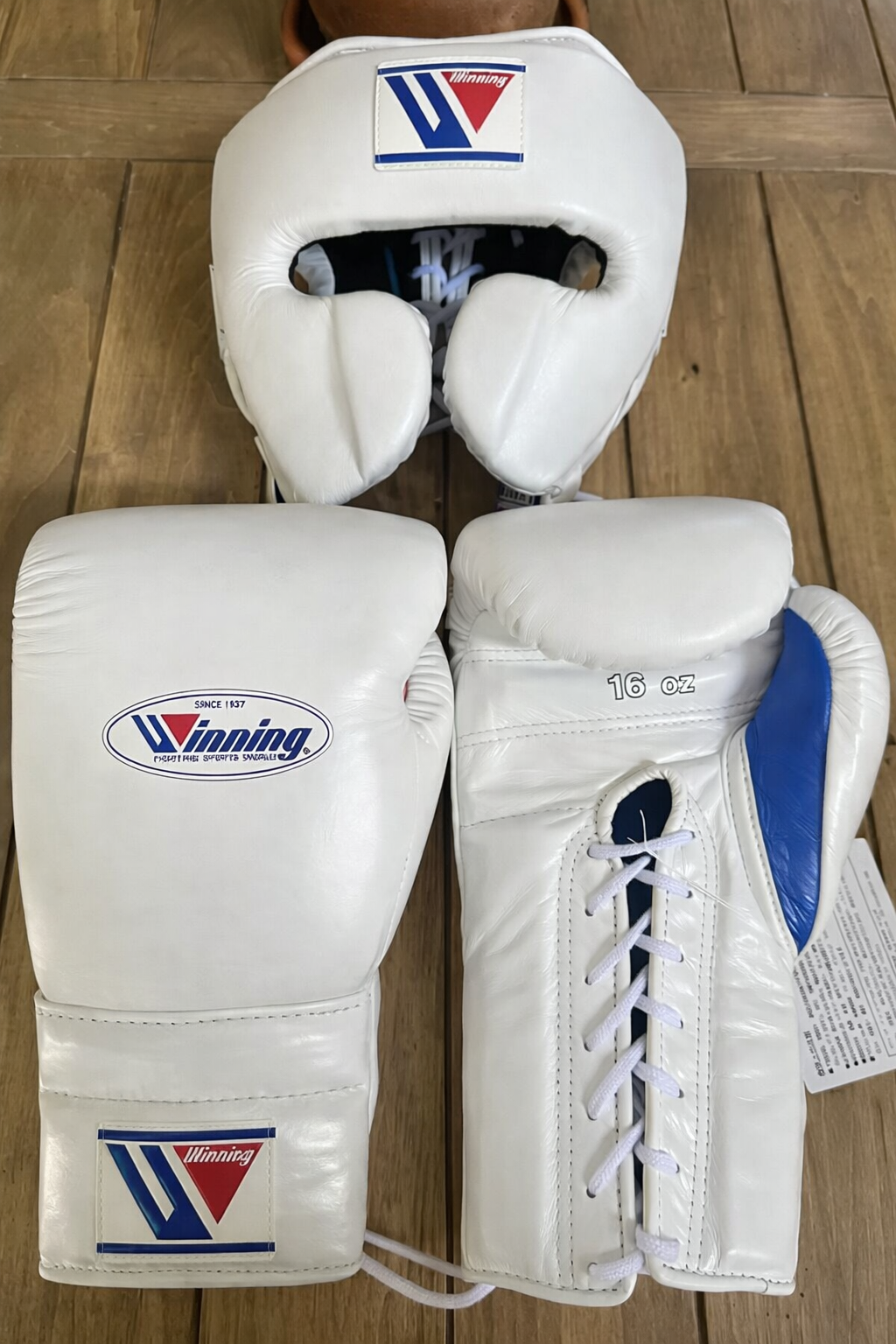 Budget Friendly Winning Custom Gloves Set White/Blue Complete Pack