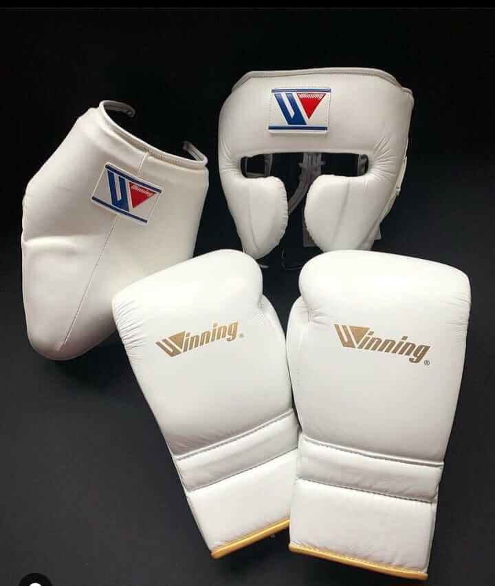 Winning Boxing Set White/Gold Lace-Up Gloves Headguard Kit