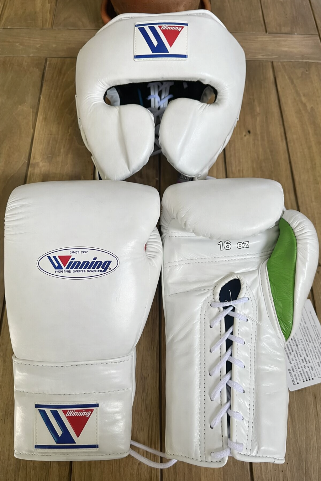 Budget Friendly Winning Custom Gloves Set White/Green Complete Pack