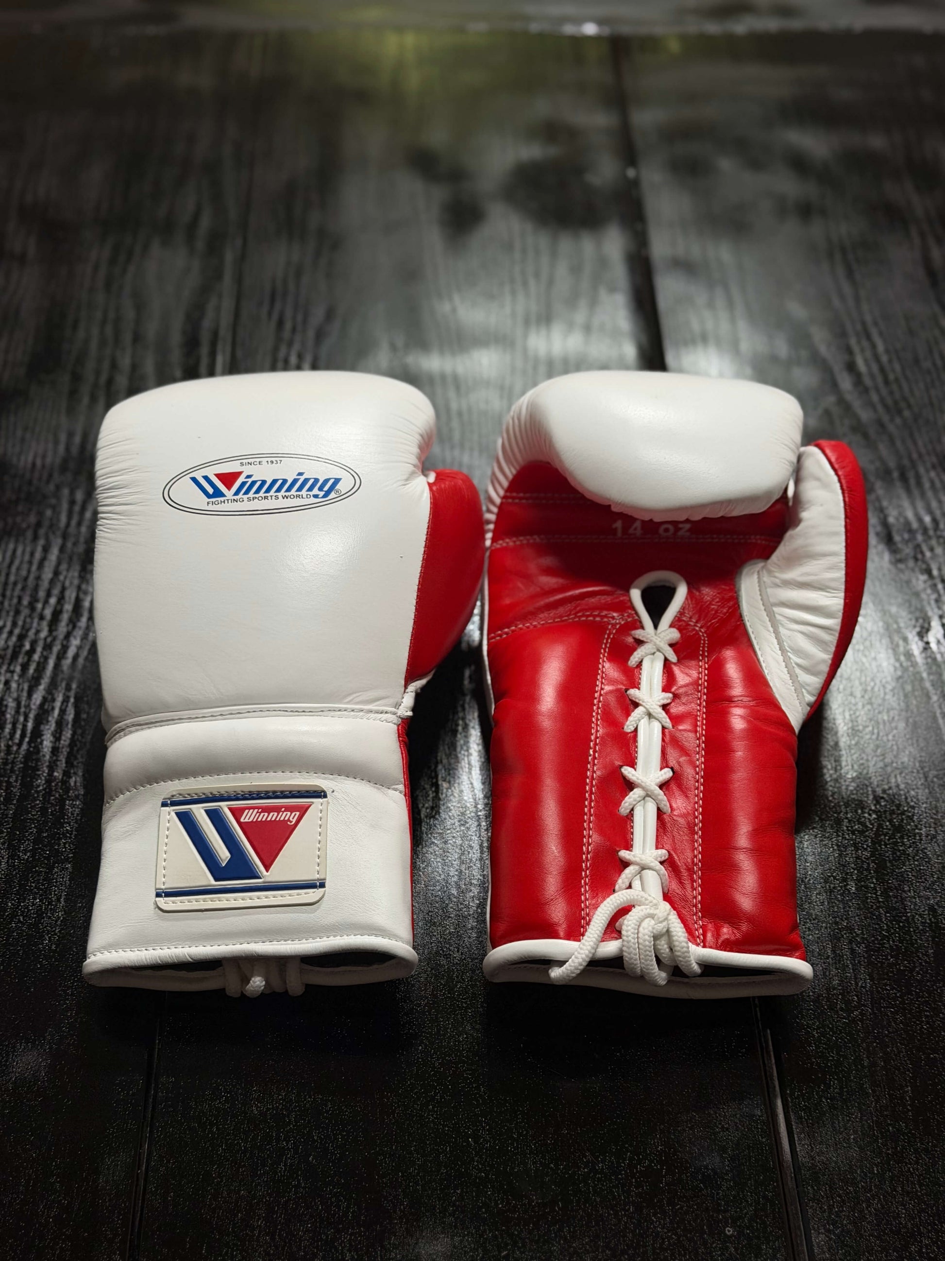 Winning Boxing Sets White/Red Leather Glove Front View