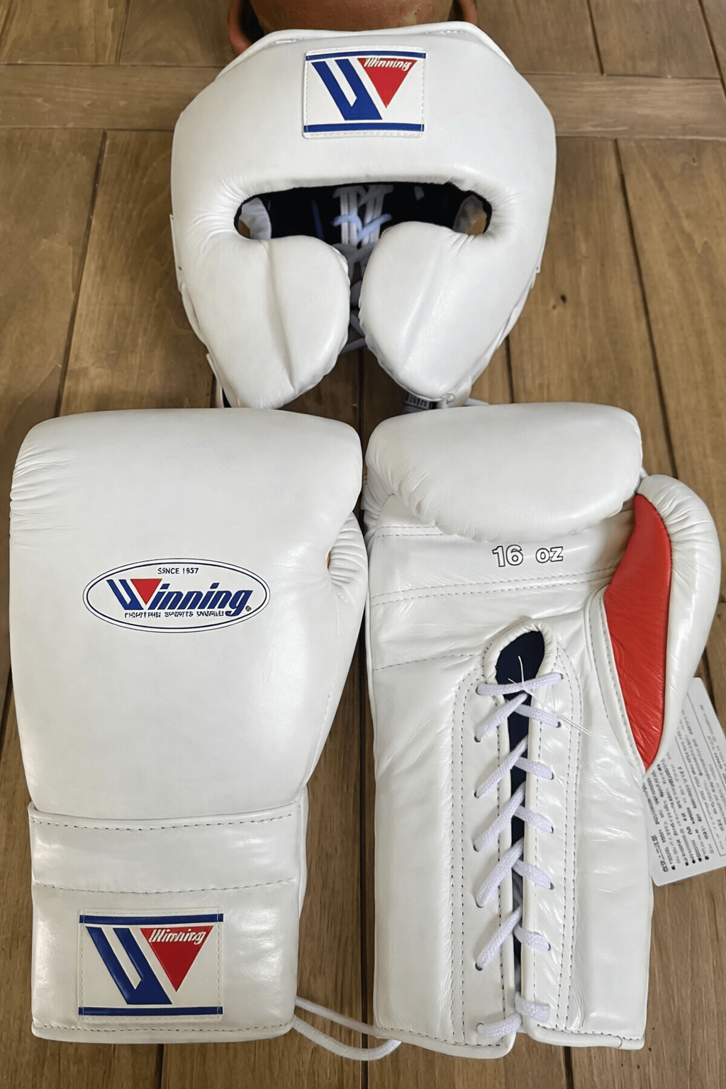 Winning Beginner Boxing Set White/Red Gloves Training Kit