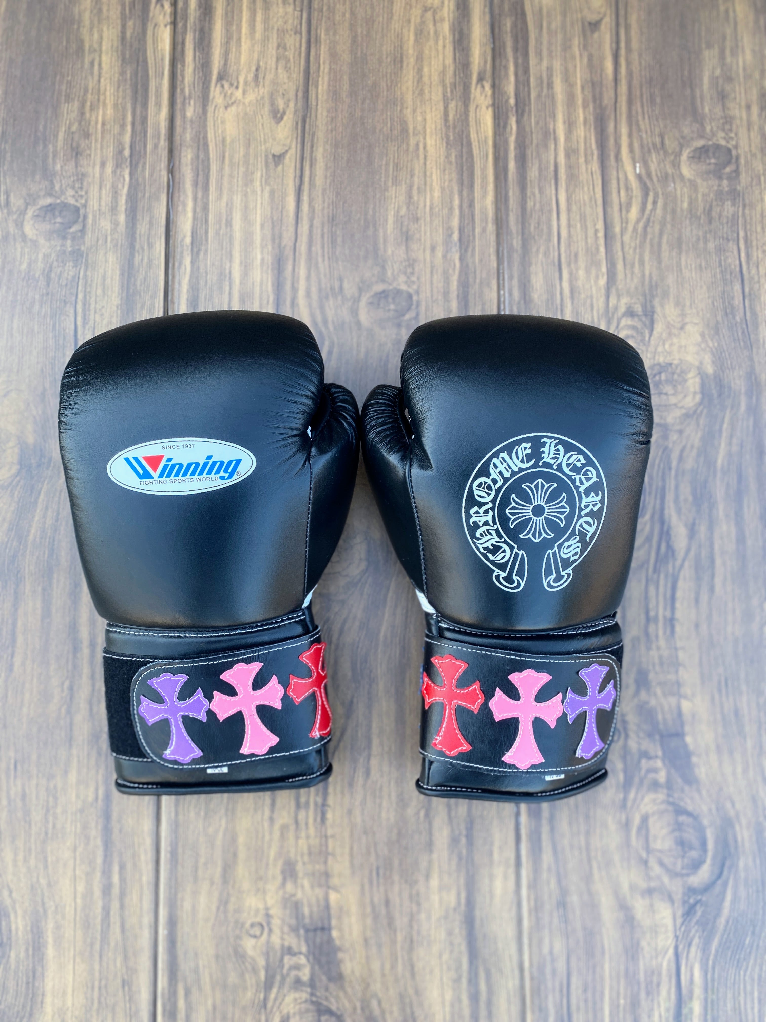 winning boxing gloves black/multi chrome heart style back view high quality lace up boxing gloves