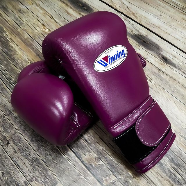 winning boxing gloves dark-pink velcro high quality sparring gloves
