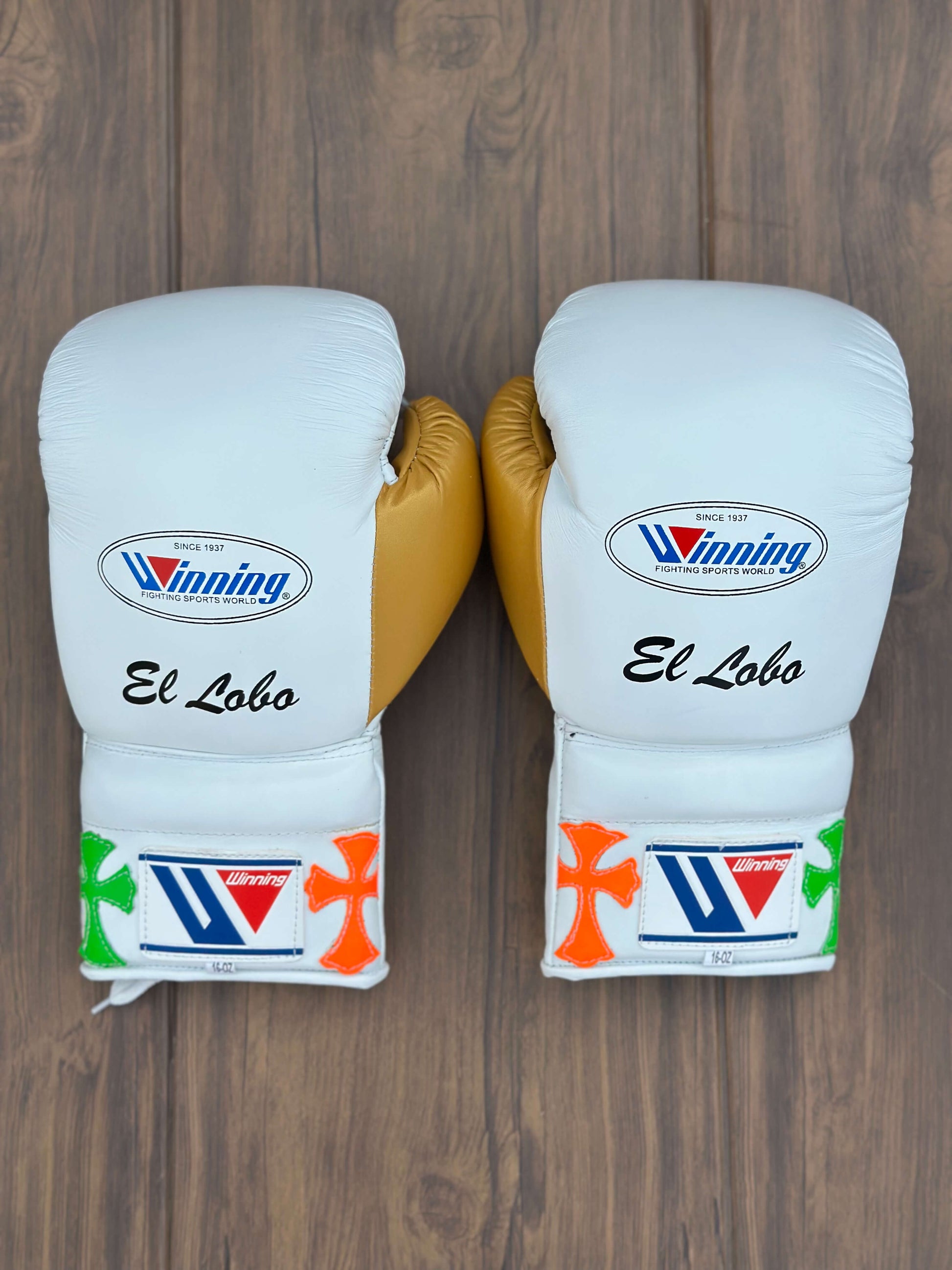 Winning White/Gold Chrome Heart Style boxing gloves premium fight gloves for athletes