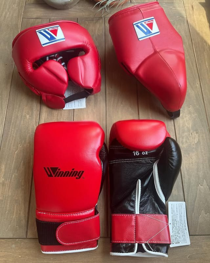 Value Winning Boxing Gloves Set Red/Black Lace-Up Training Pack