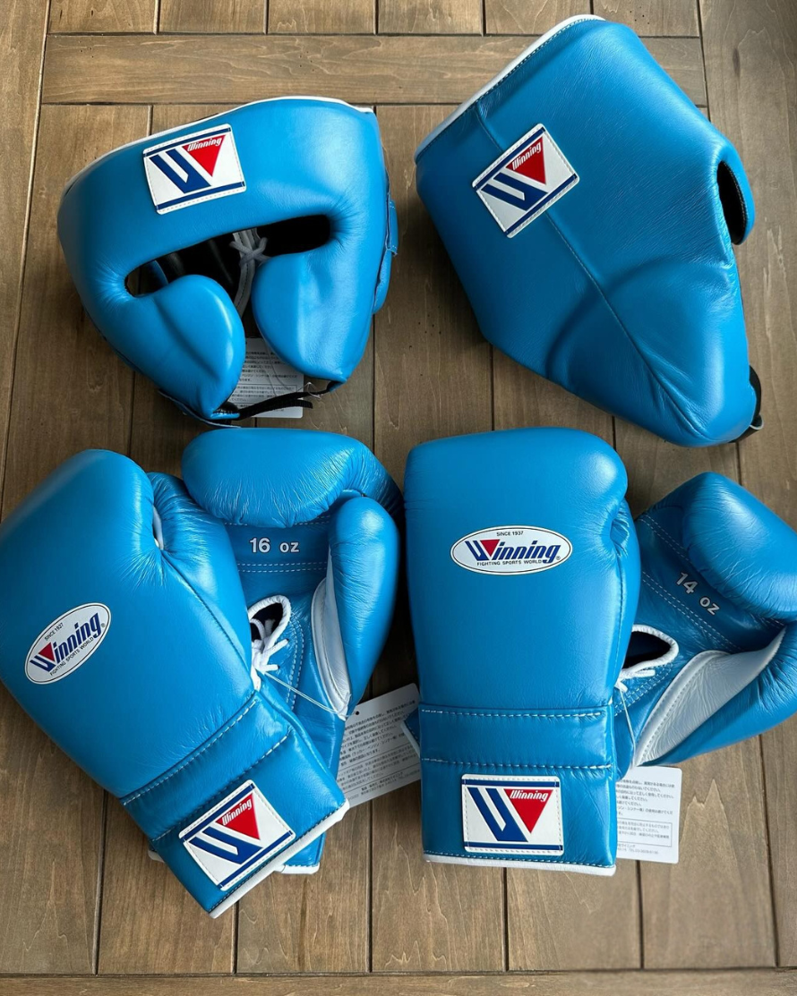 Winning Affordable Gloves Set Sky-Blue/White Lace-Up Complete Bundle