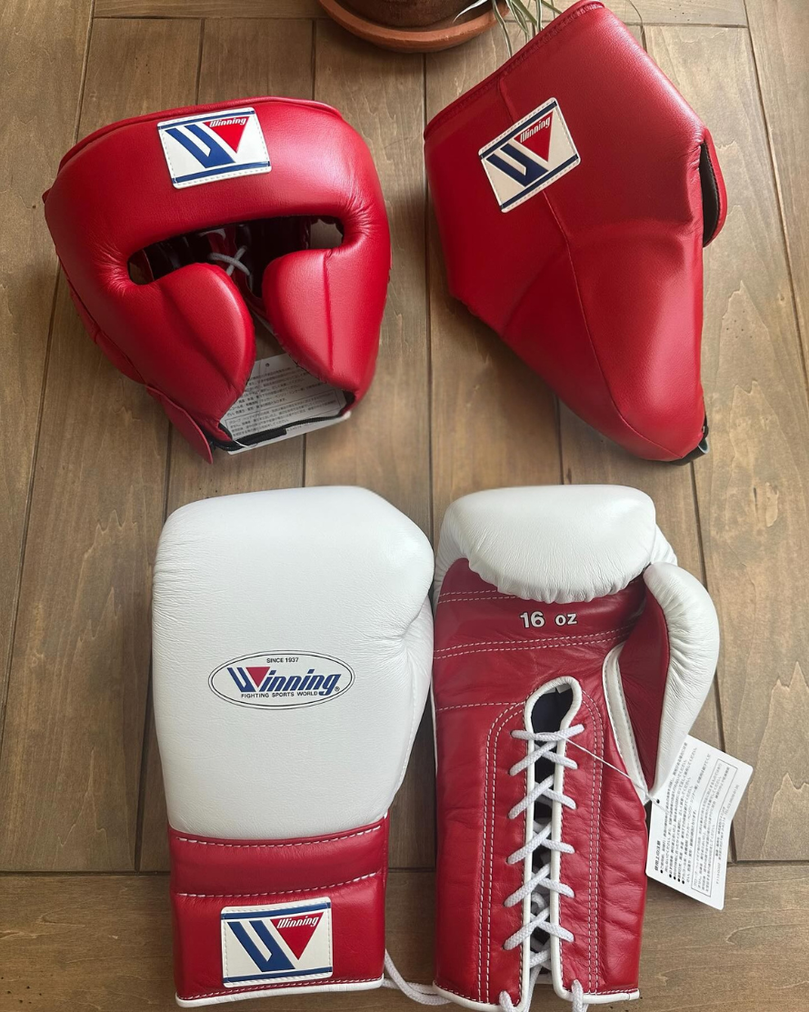Winning Inspired Budget Gloves Set Dark-Pink/White Full Training Collection