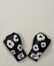 Winning Boxing Gloves Black/White Leather Gloves for Practice