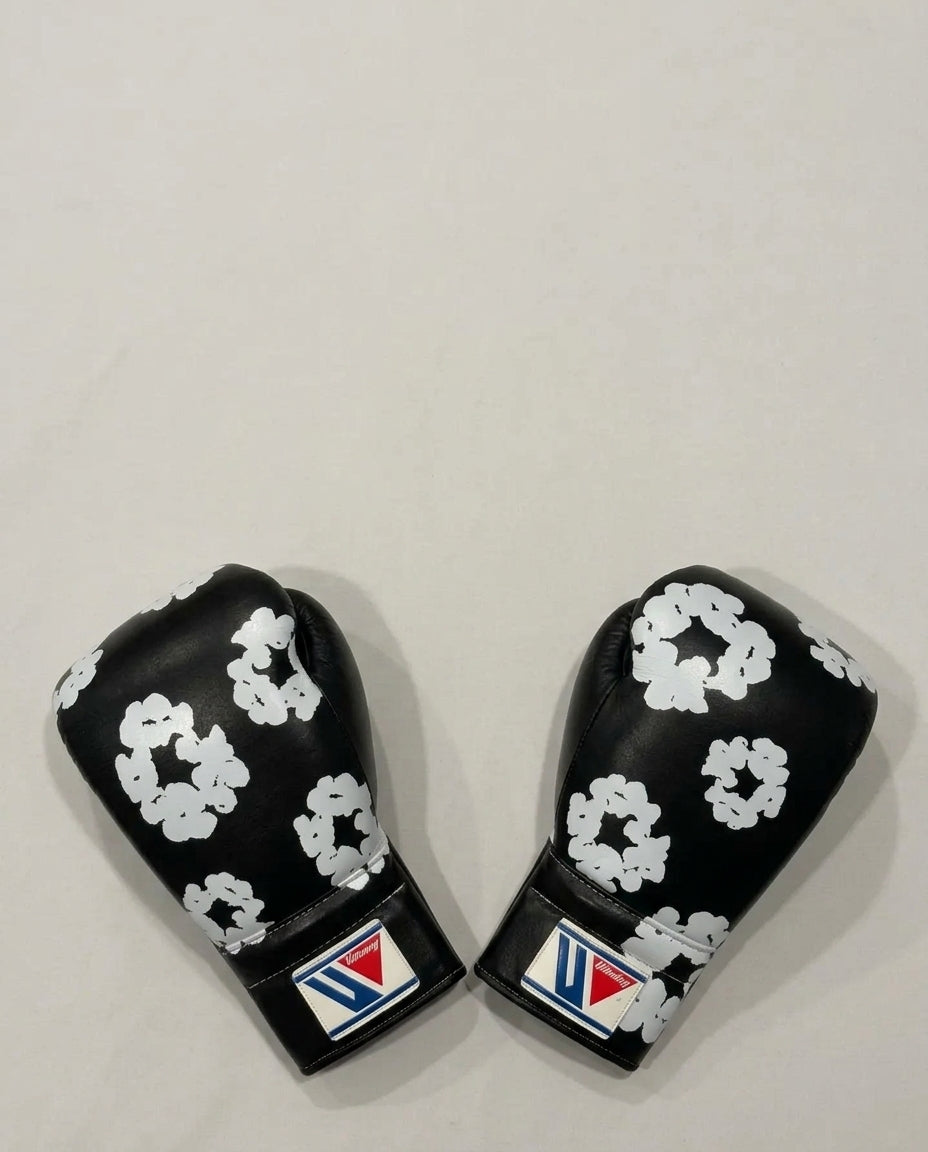 Winning Boxing Gloves Black/White Leather Gloves for Practice