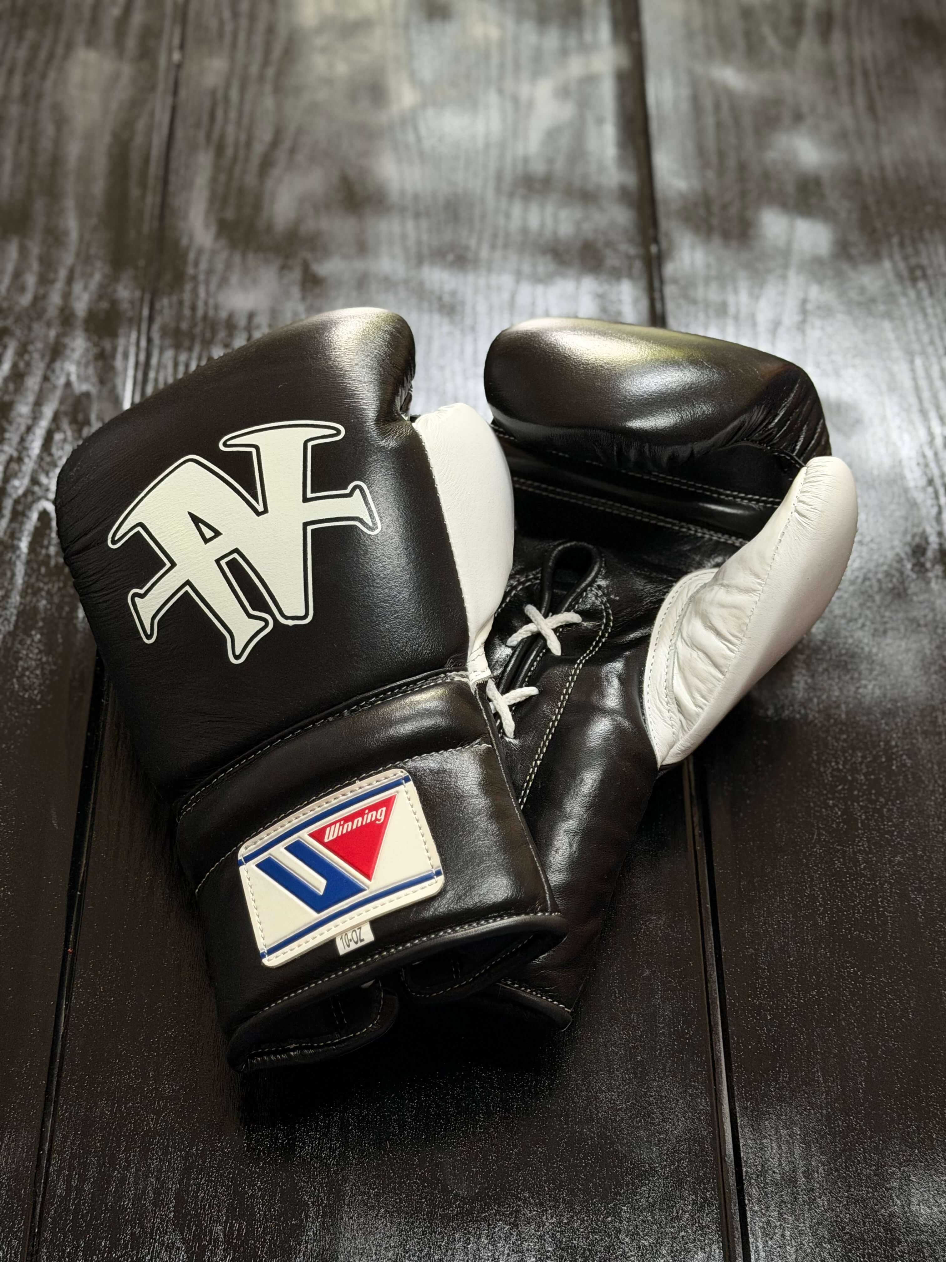 Winning Boxing Gloves Black/White Leather Training Gloves Back View