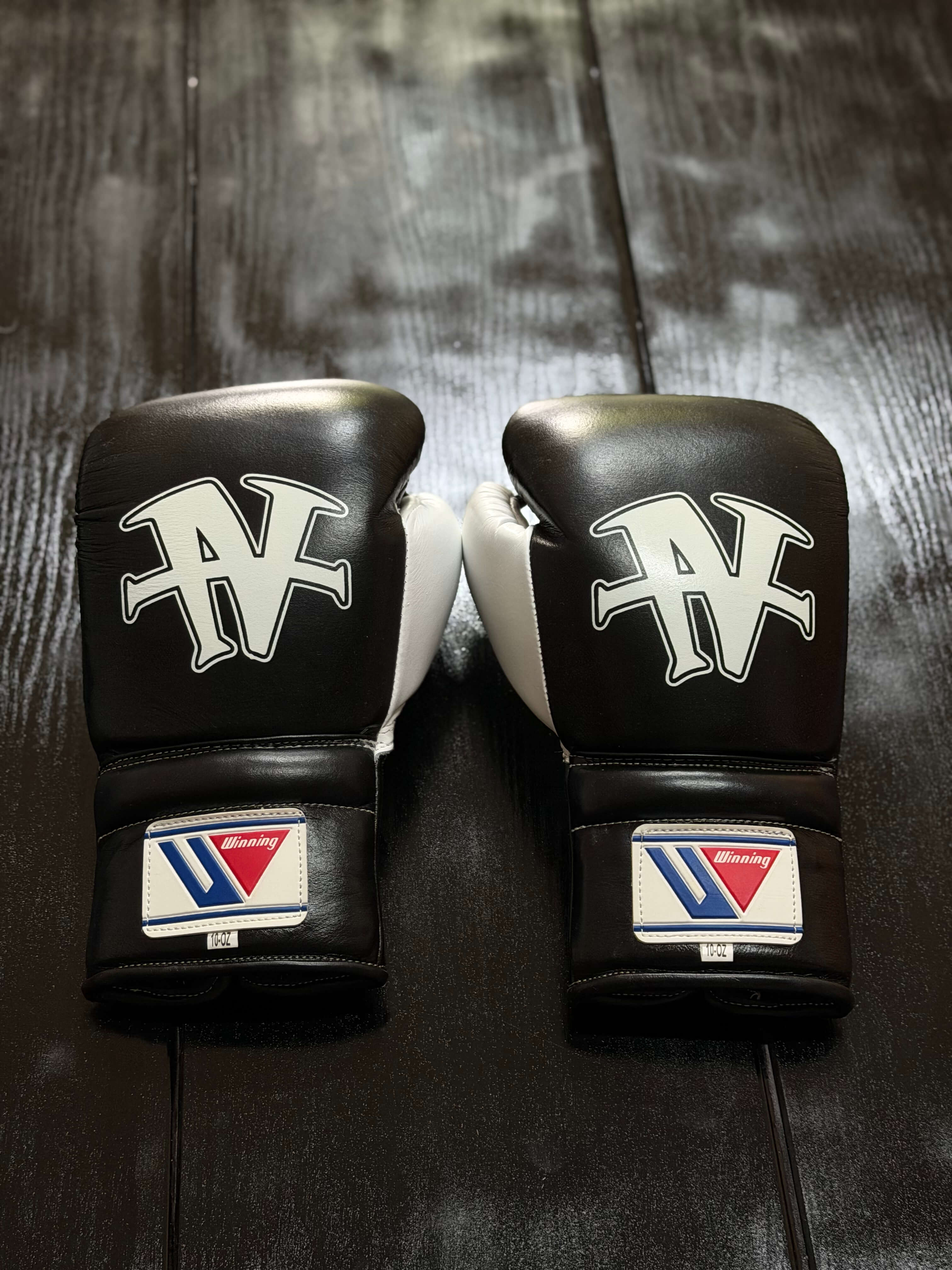 Winning Boxing Gloves Black/White Leather Training Gloves Back View