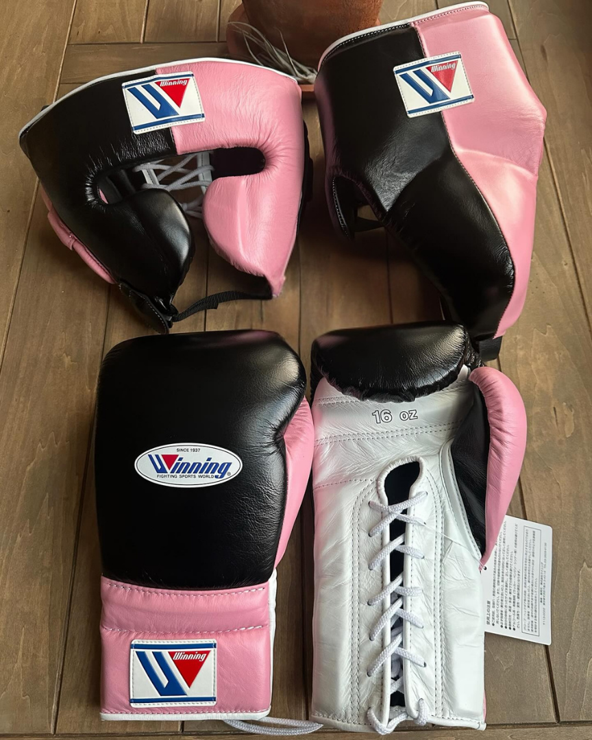 Winning Leather Boxing Set Black/Pink/White Gym Training Kit