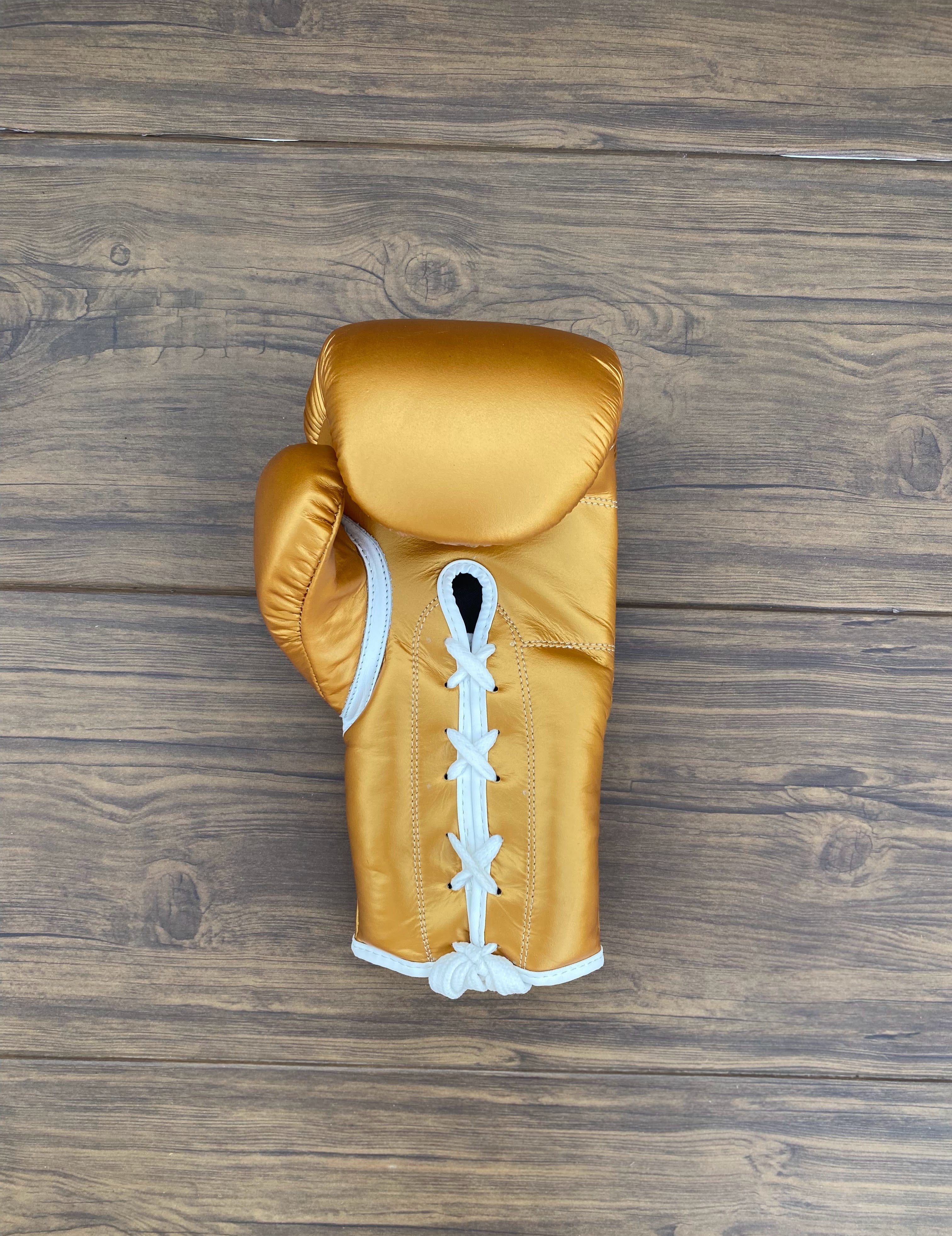 Winning Boxing Set Gold Gym Training Gloves Front Close View