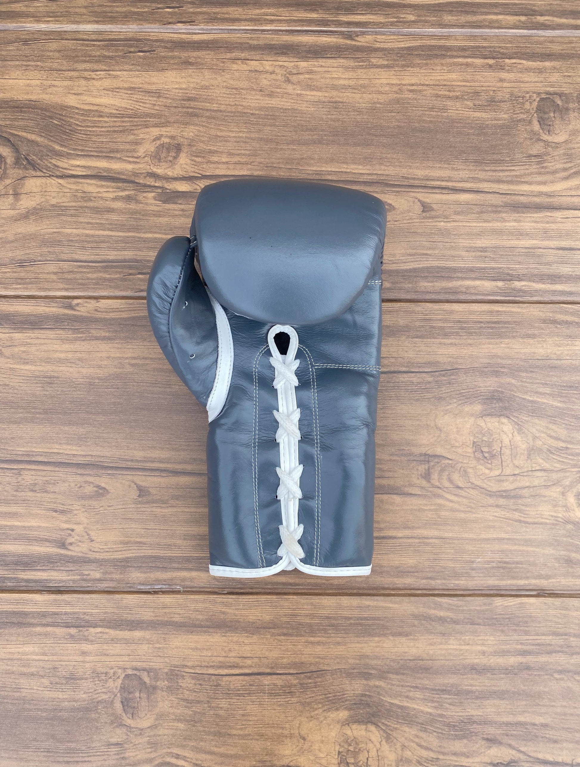 Winning Leather Boxing Set Grey Sparring Set Gloves Front View