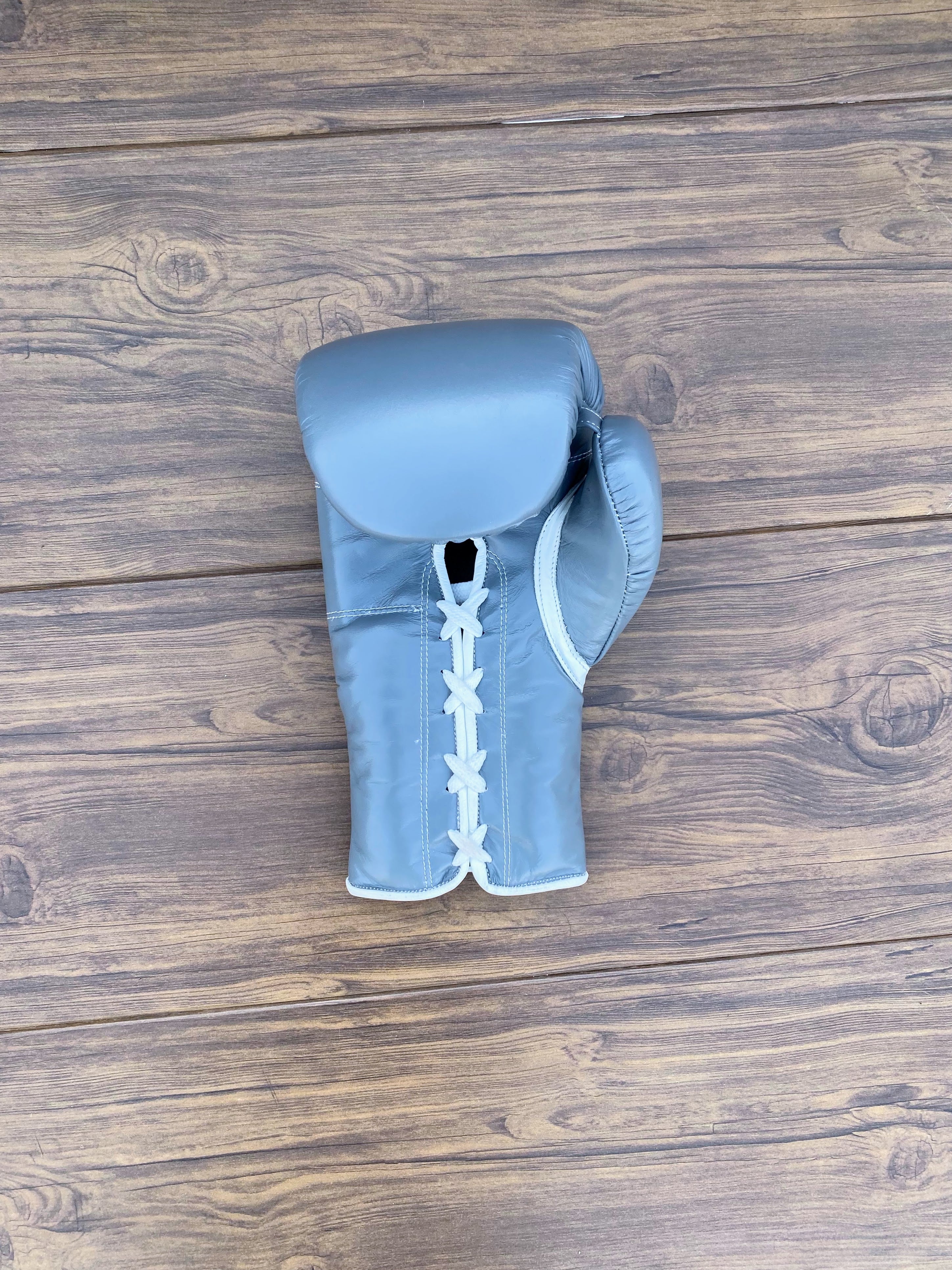 Winning Grey Boxing Set Premium Training Gloves Front Close View