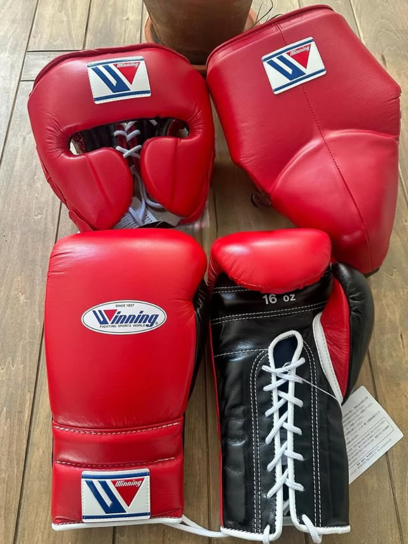 Winning Red/Black Boxing Set Lace-Up Gloves Training Bundle