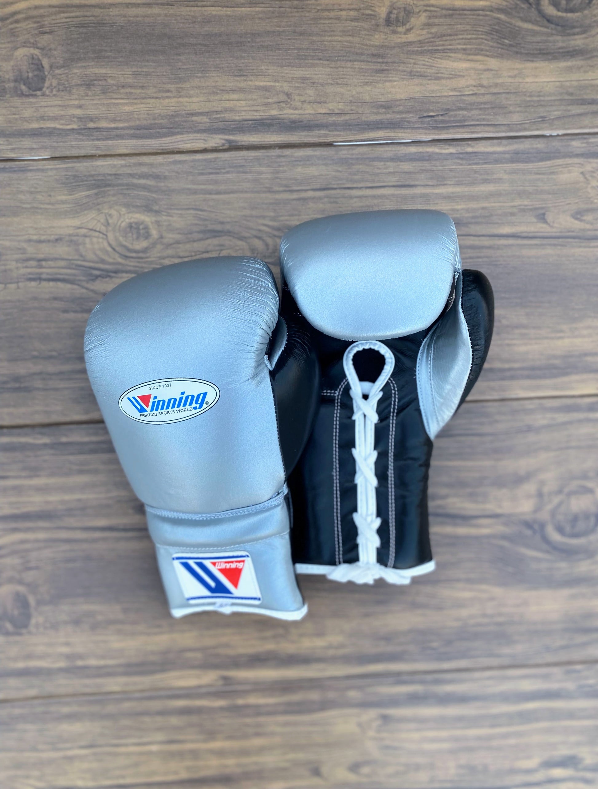 Winning Sparring Boxing Set Silver/Black Gloves