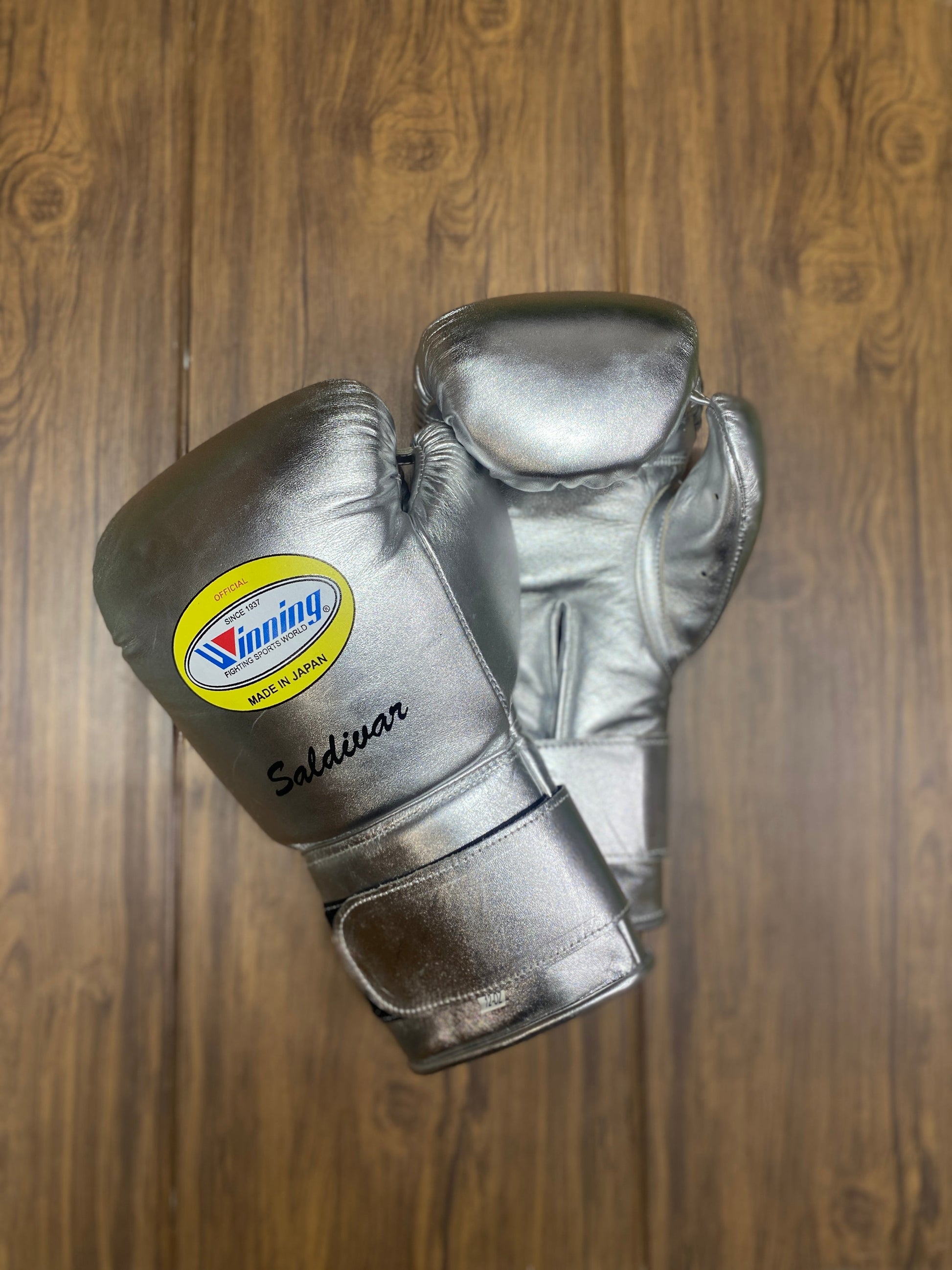 Winning Complete Boxing Set Silver Gloves Front View