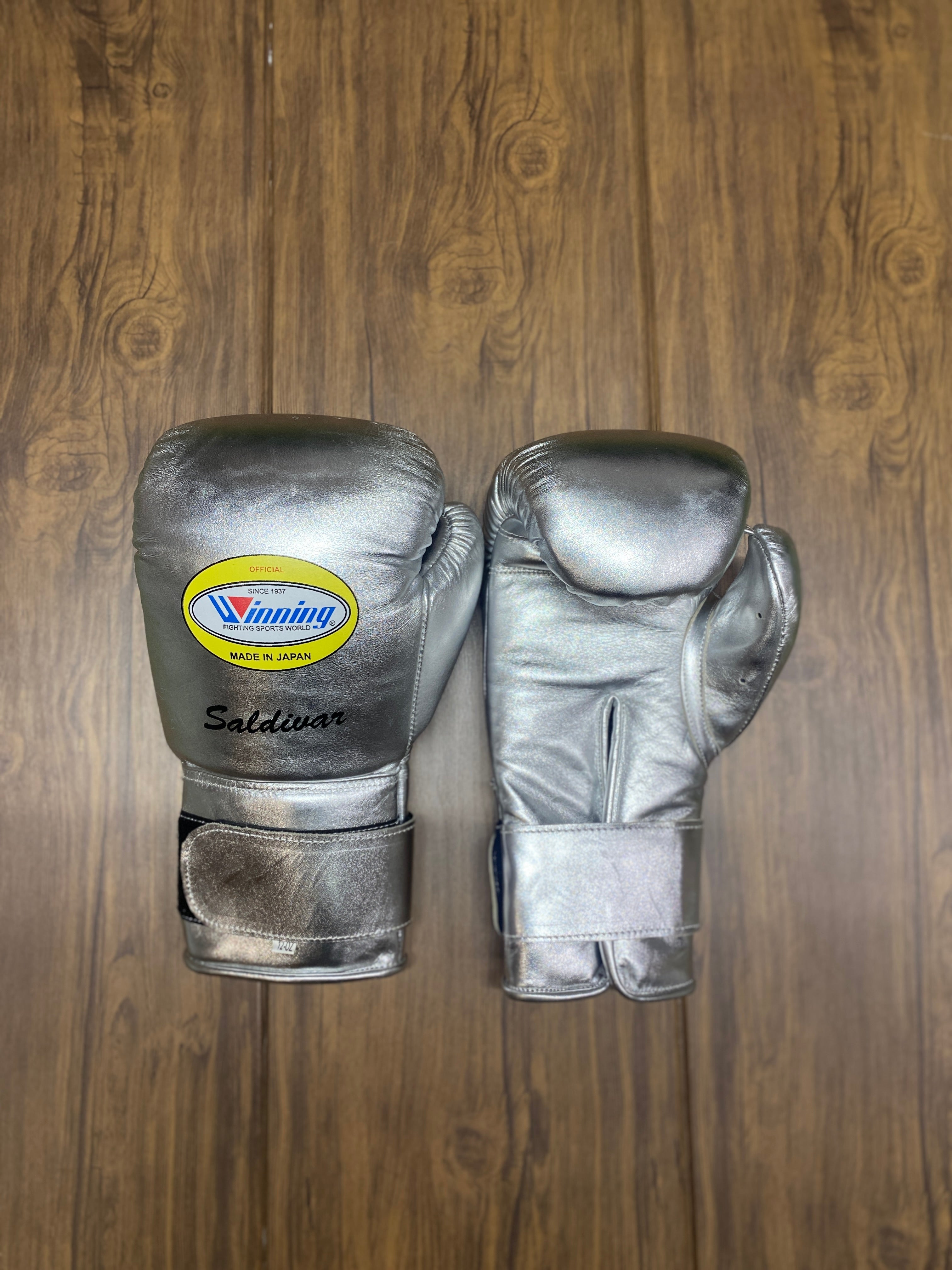 Winning Complete Boxing Set Silver Gloves View