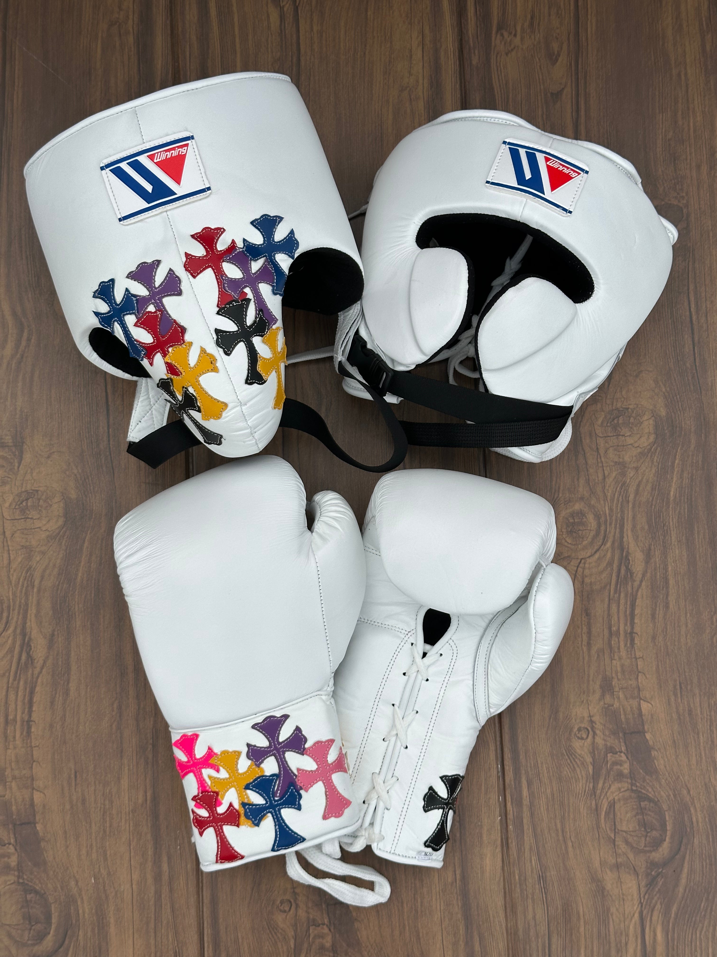 Winning Boxing Set White Gym Training Gloves Headguard Full View
