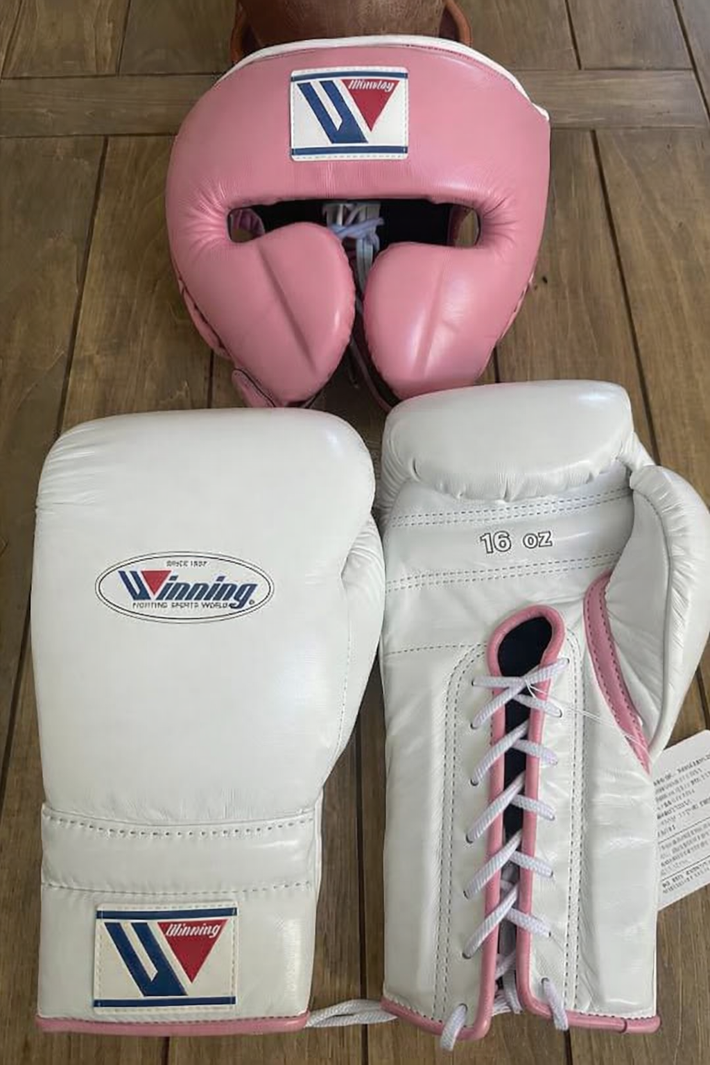 Winning Leather Boxing Set White/Pink Gym Training Kit