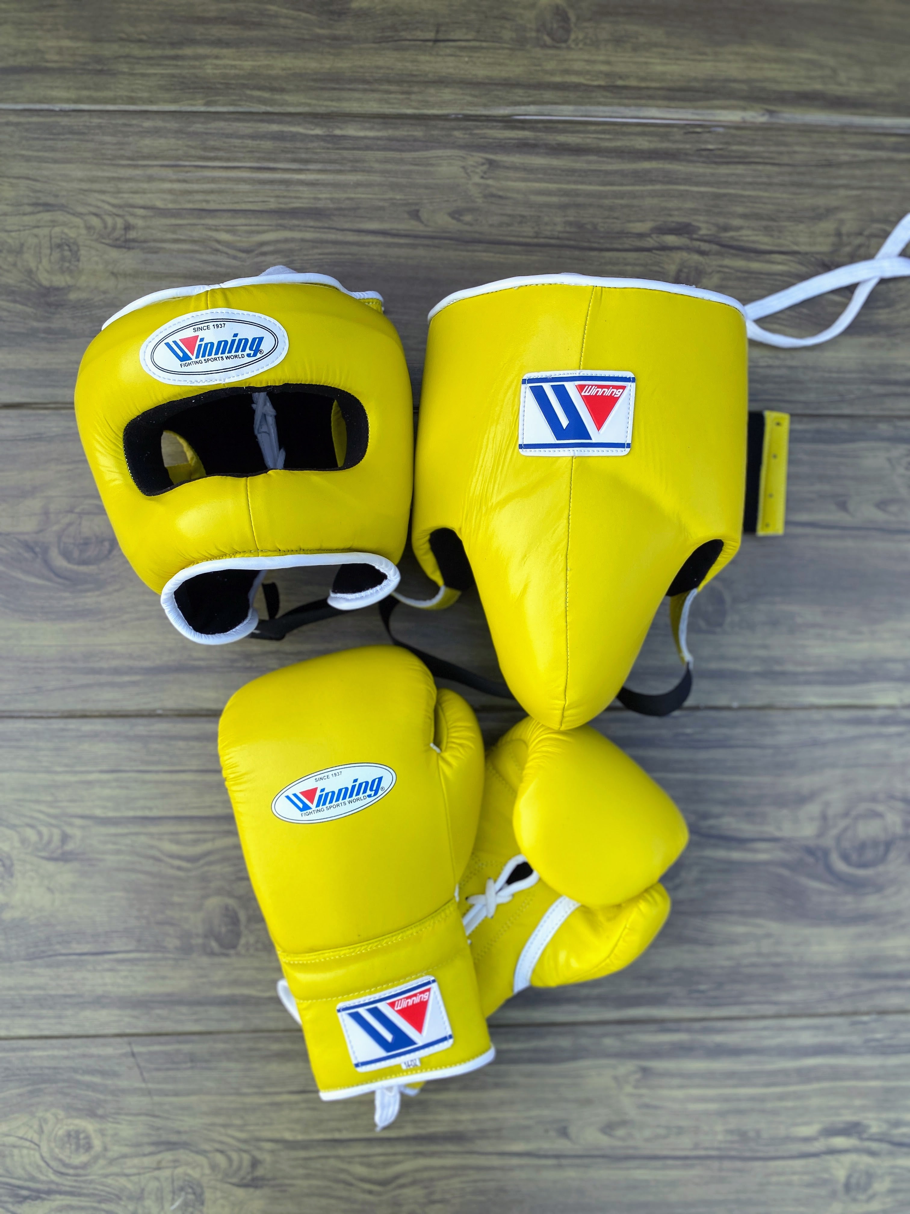 Winning Yellow Boxing Set Lace-Up Gloves Training Kit