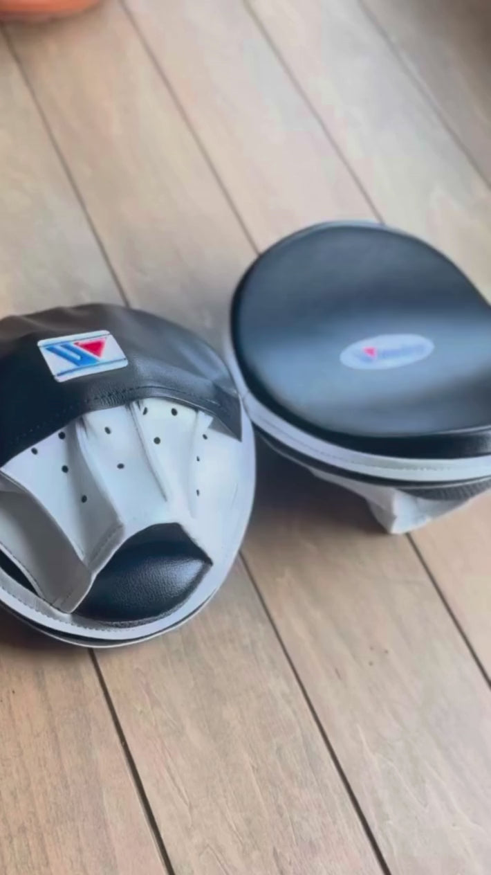 Winning Punching Mitts | Black/White