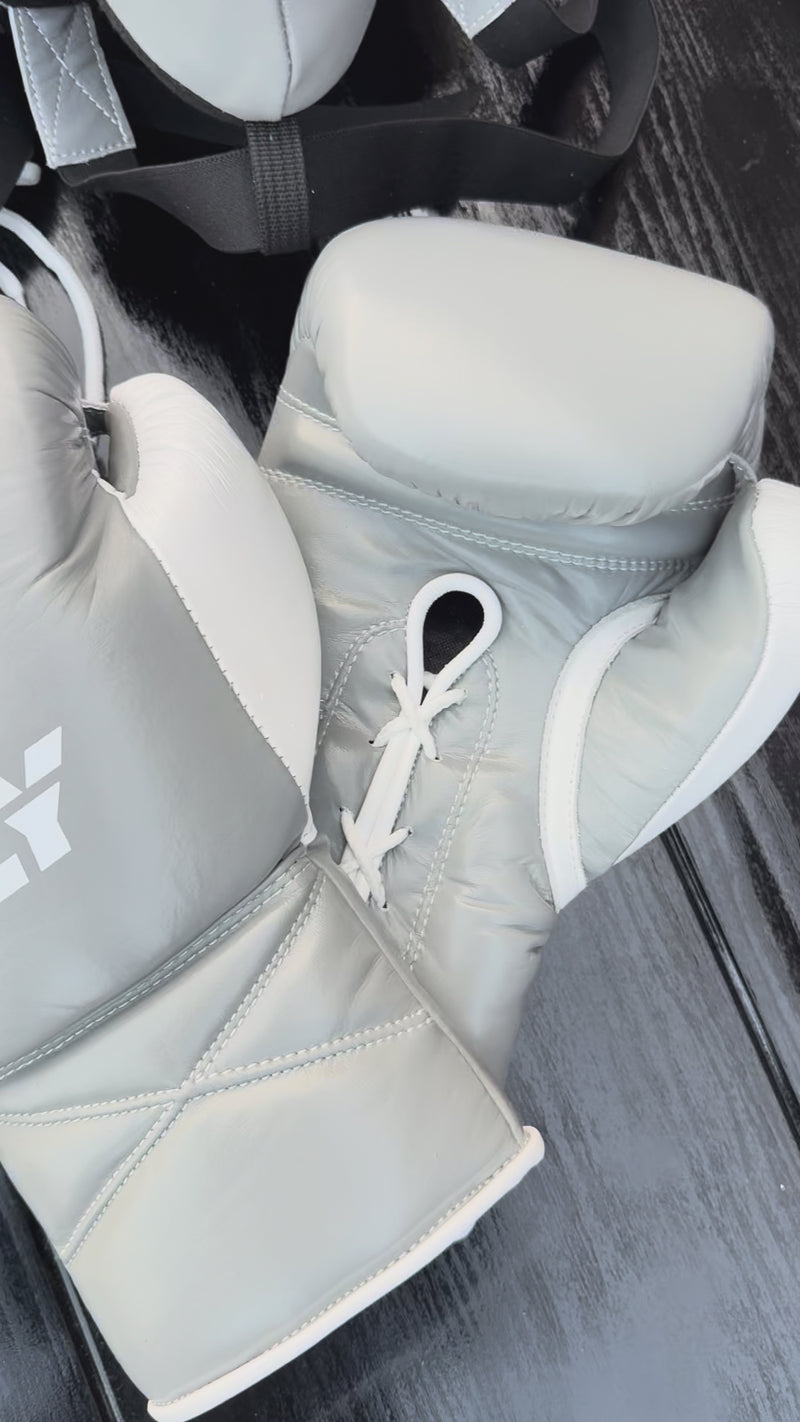 Fly Boxing Set | Grey/White