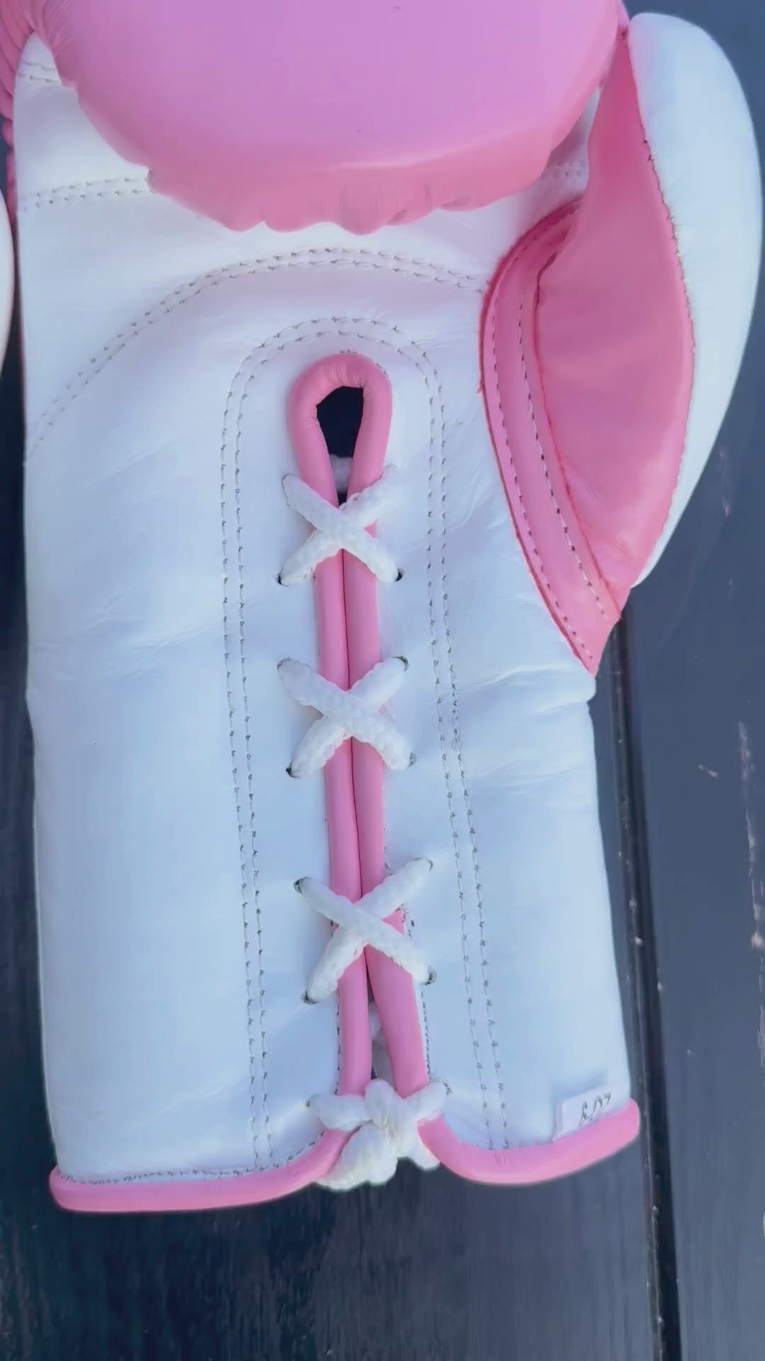 Load video: No Boxing No Life Boxing Gloves Pink/White Fitness Boxing