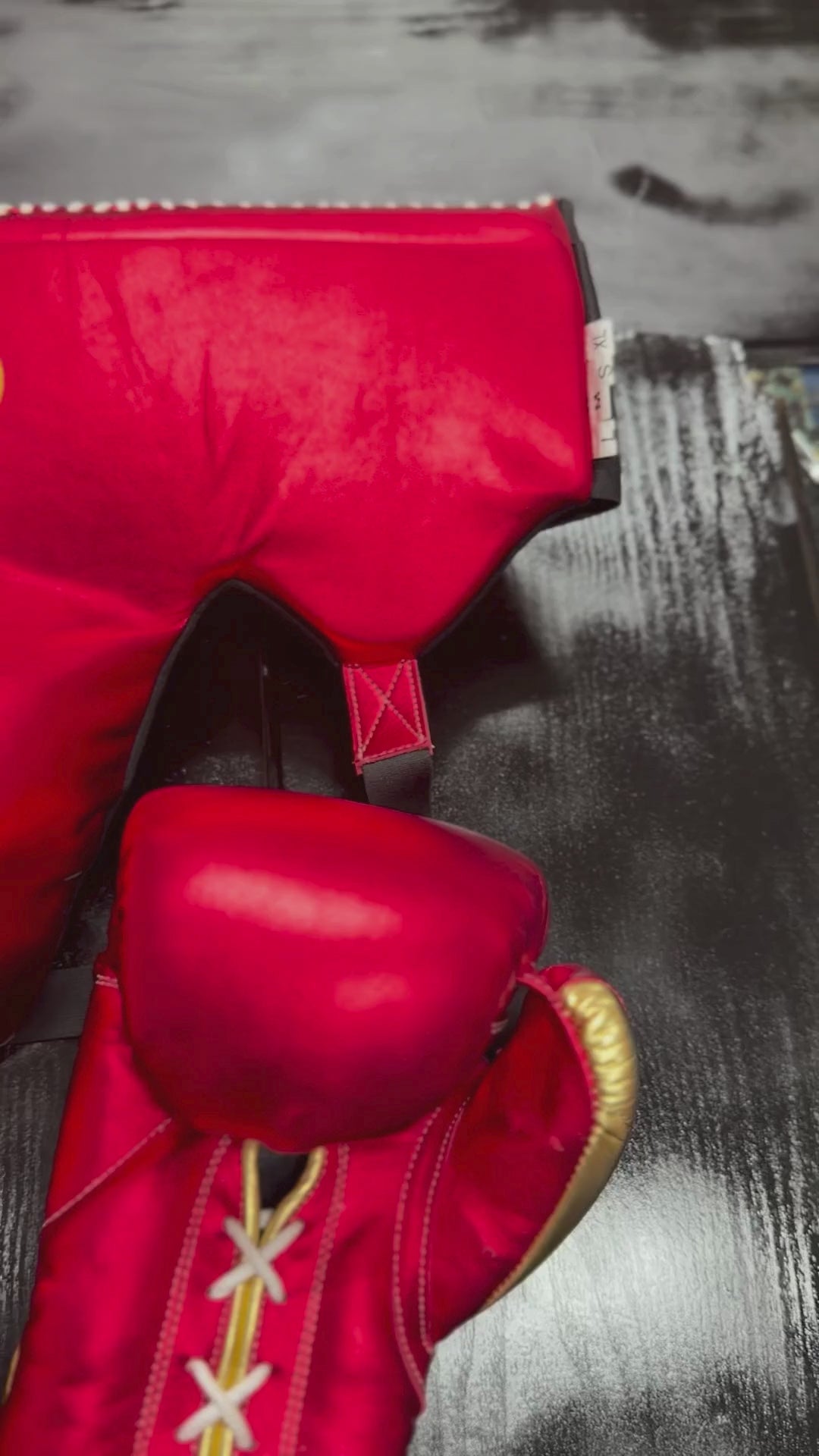 Load video: Grant Boxing Set Red/Gold Custom Fit
