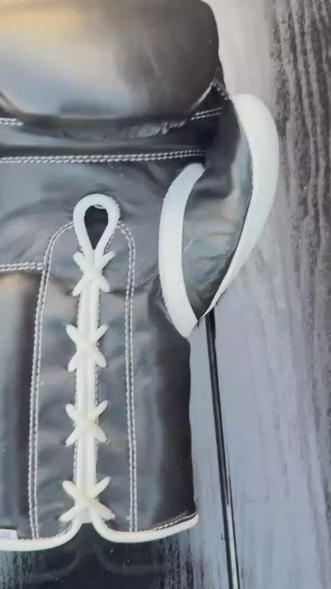 Load video: Fly Boxing Gloves Video