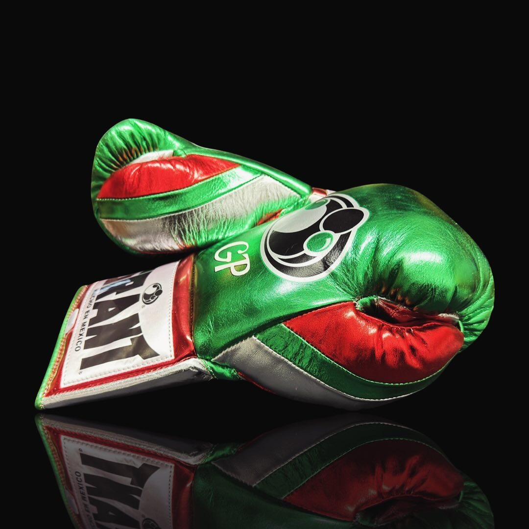 Grant Green/Silver/Red  Boxing Gloves 14oz Premium Training Gloves Side View